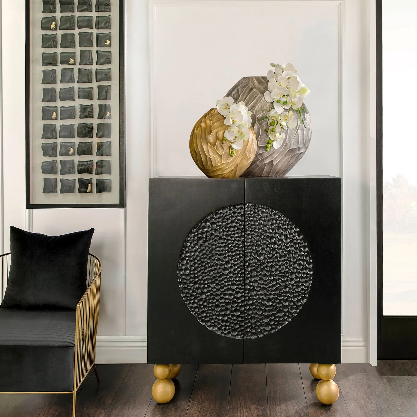 10"h Face Vase, Black - Image 5