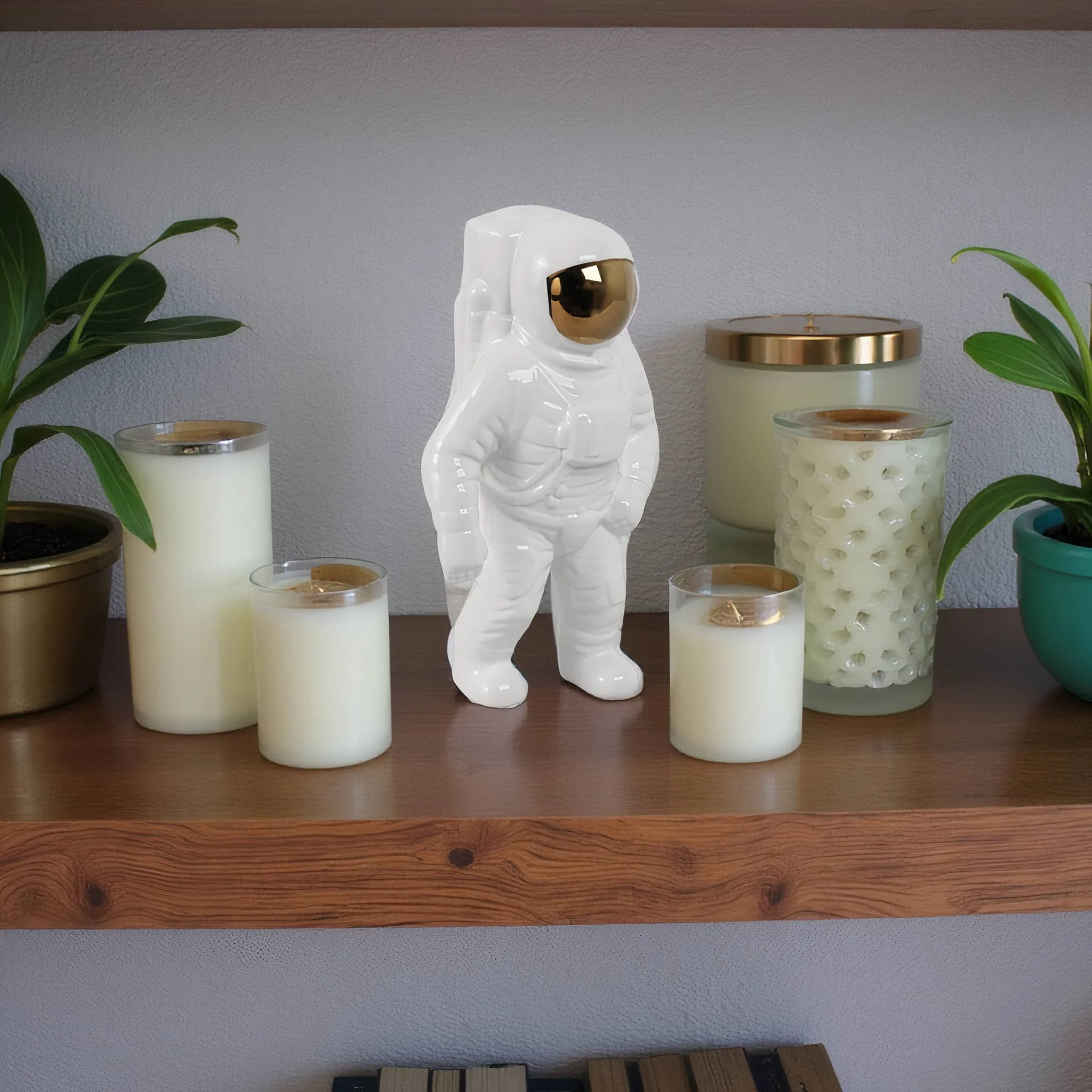11" Astronaut Statuette, White/gold - Image 11