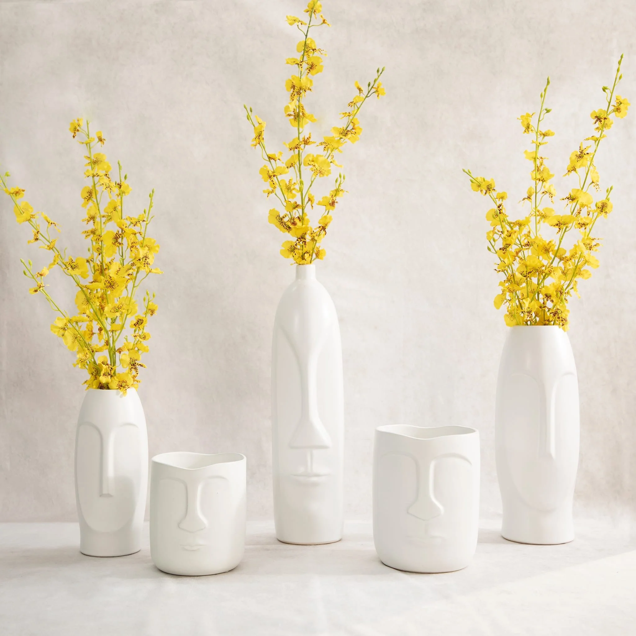 18"h Face Vase, White - Image 4