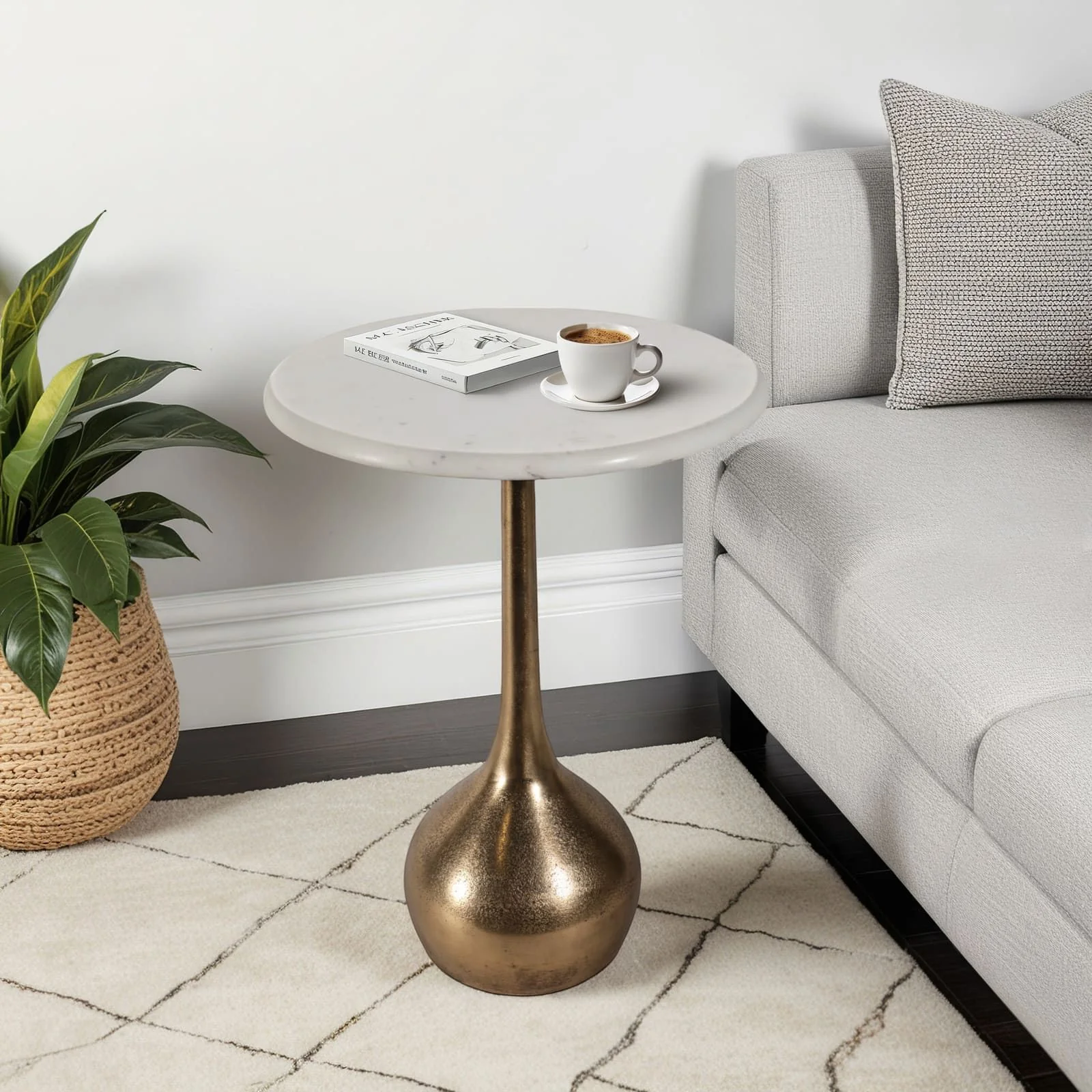20" Marble Accent Table Ball Base, Wht/atq Brass - Image 8