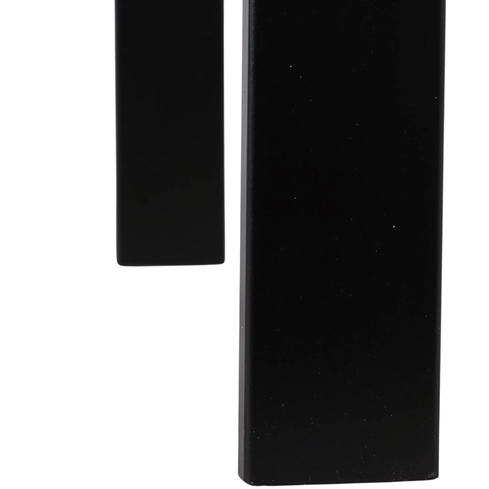 20x18" Raw Edge Agate Accent Table, White/black - Image 5