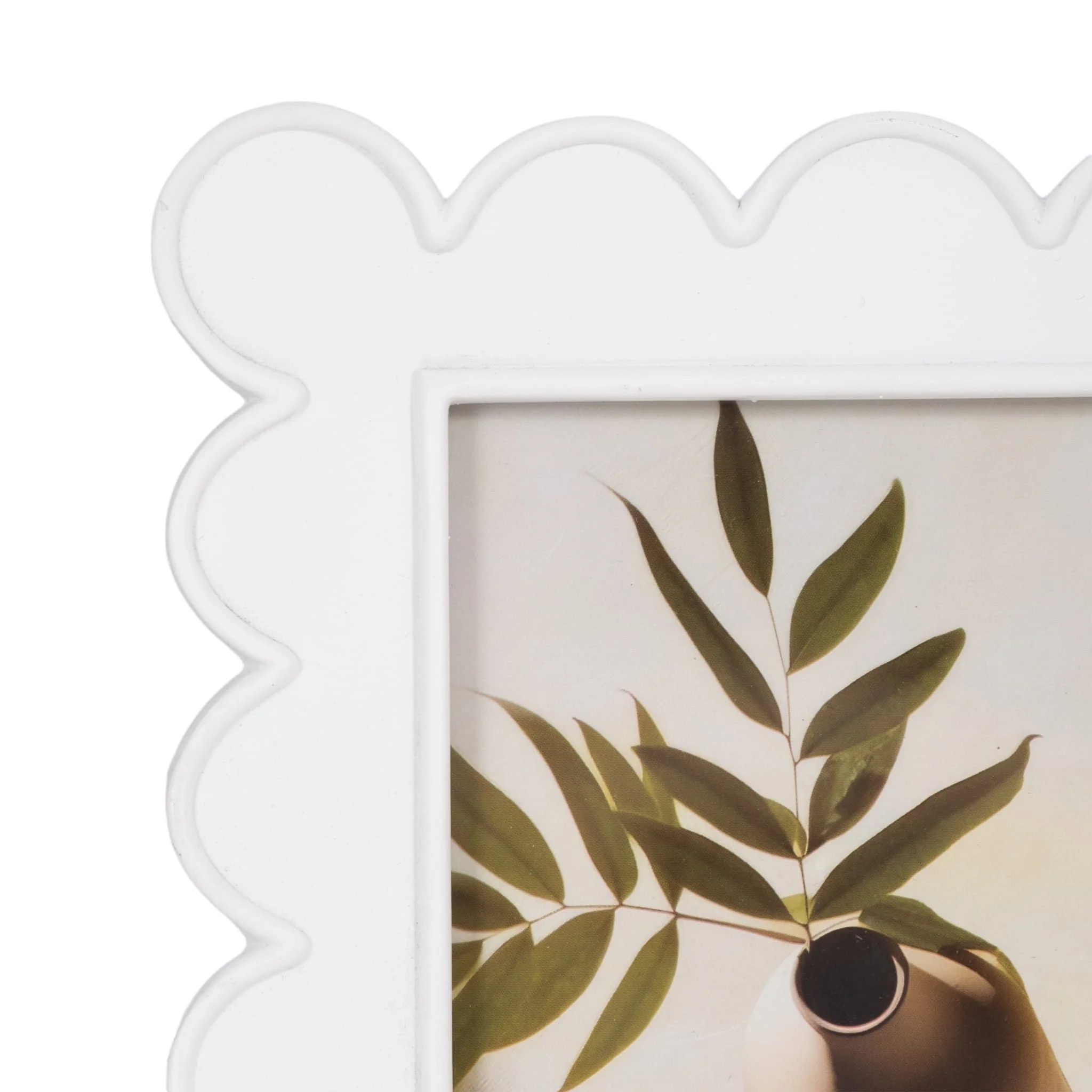 4x6 Scallop Edge Photo Frame, White - Image 4
