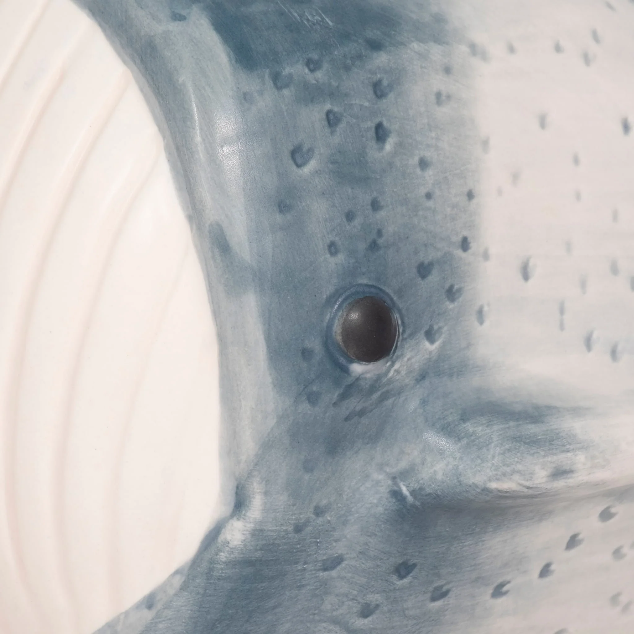 8" Blue Whale Decor, Blue/white - Image 5