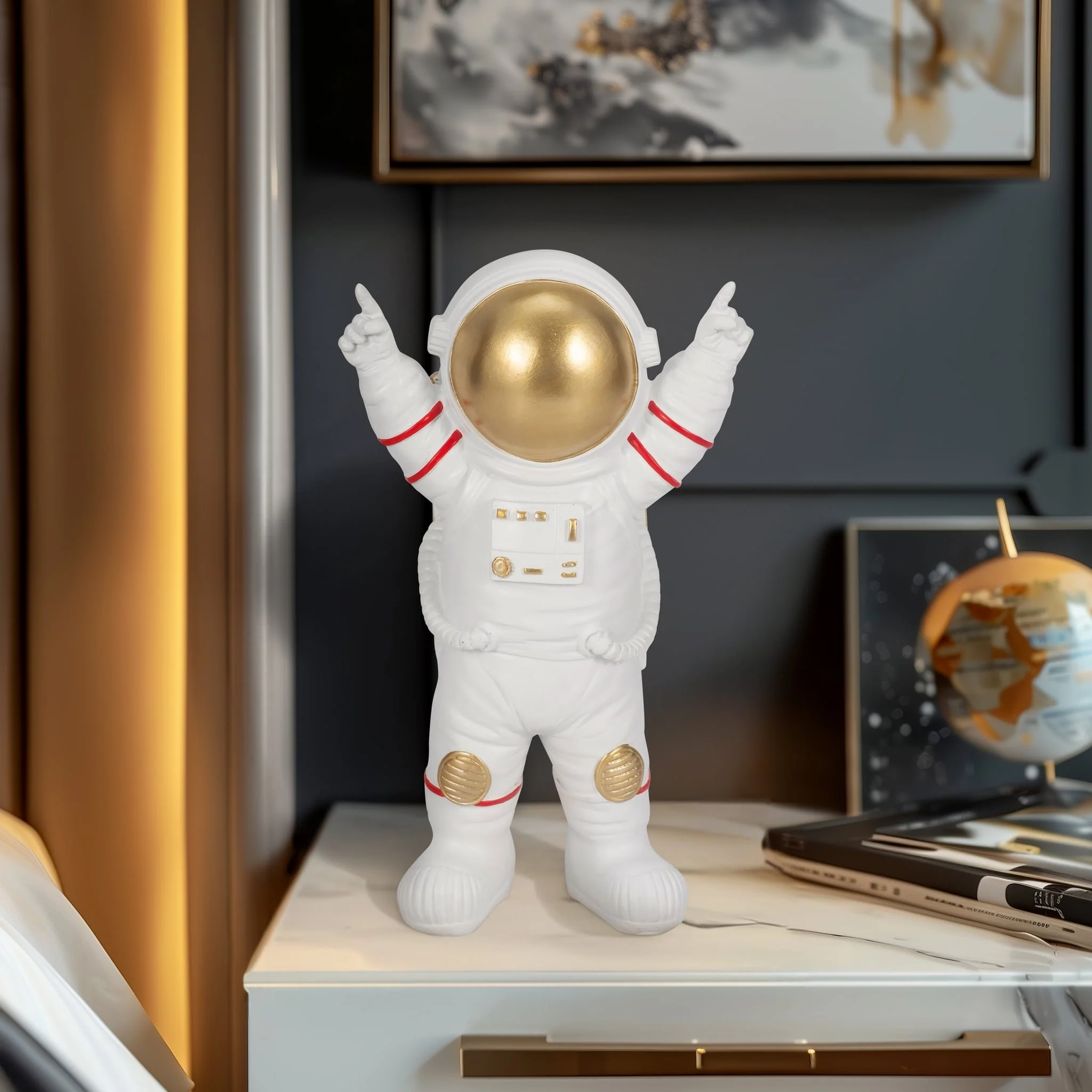9" Cheering Space Man, White/gold - Image 10