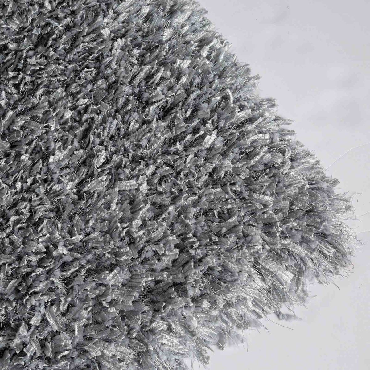 Annmarie 5' X 7' Area Rug - Image 3