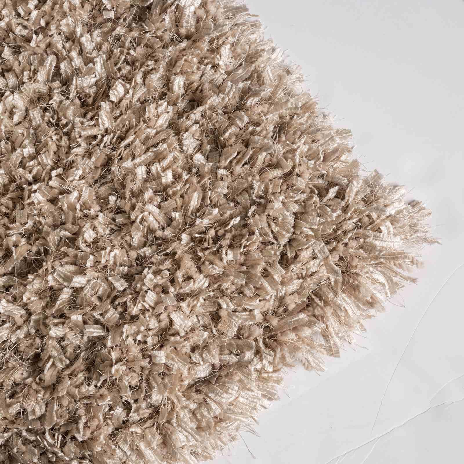 Annmarie 5' X 7' Area Rug - Image 2