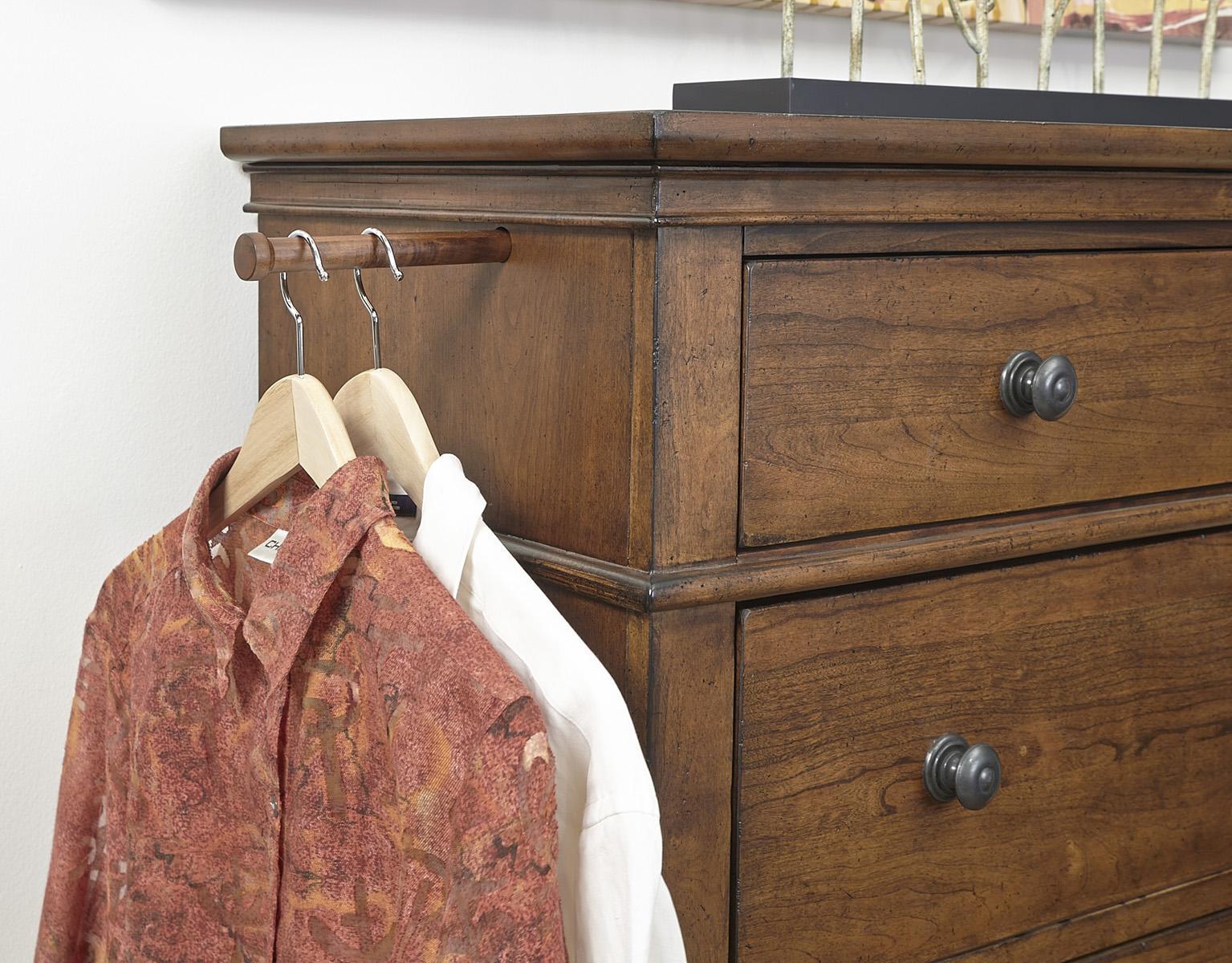 Aspenhome Oxford 5 Drawer Chest in Whiskey Brown - Image 3