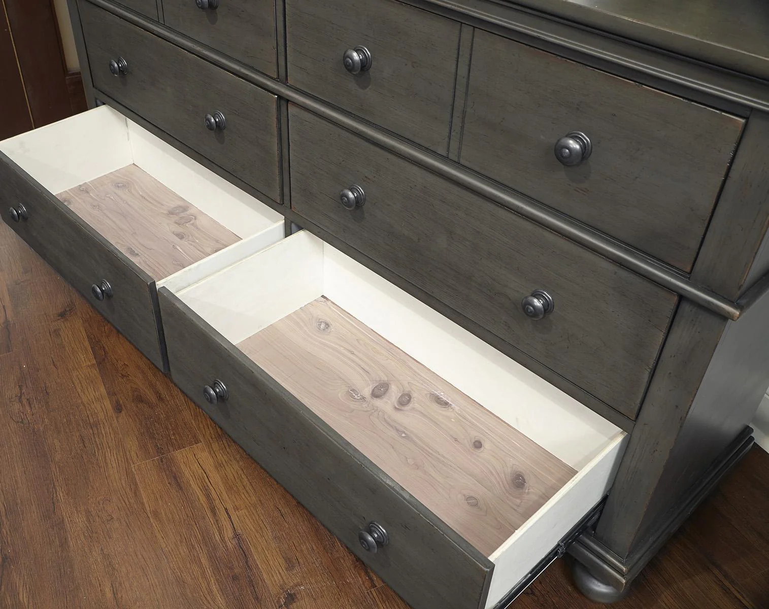 Aspenhome Oxford 6 Drawer Dresser in Peppercorn - Image 2