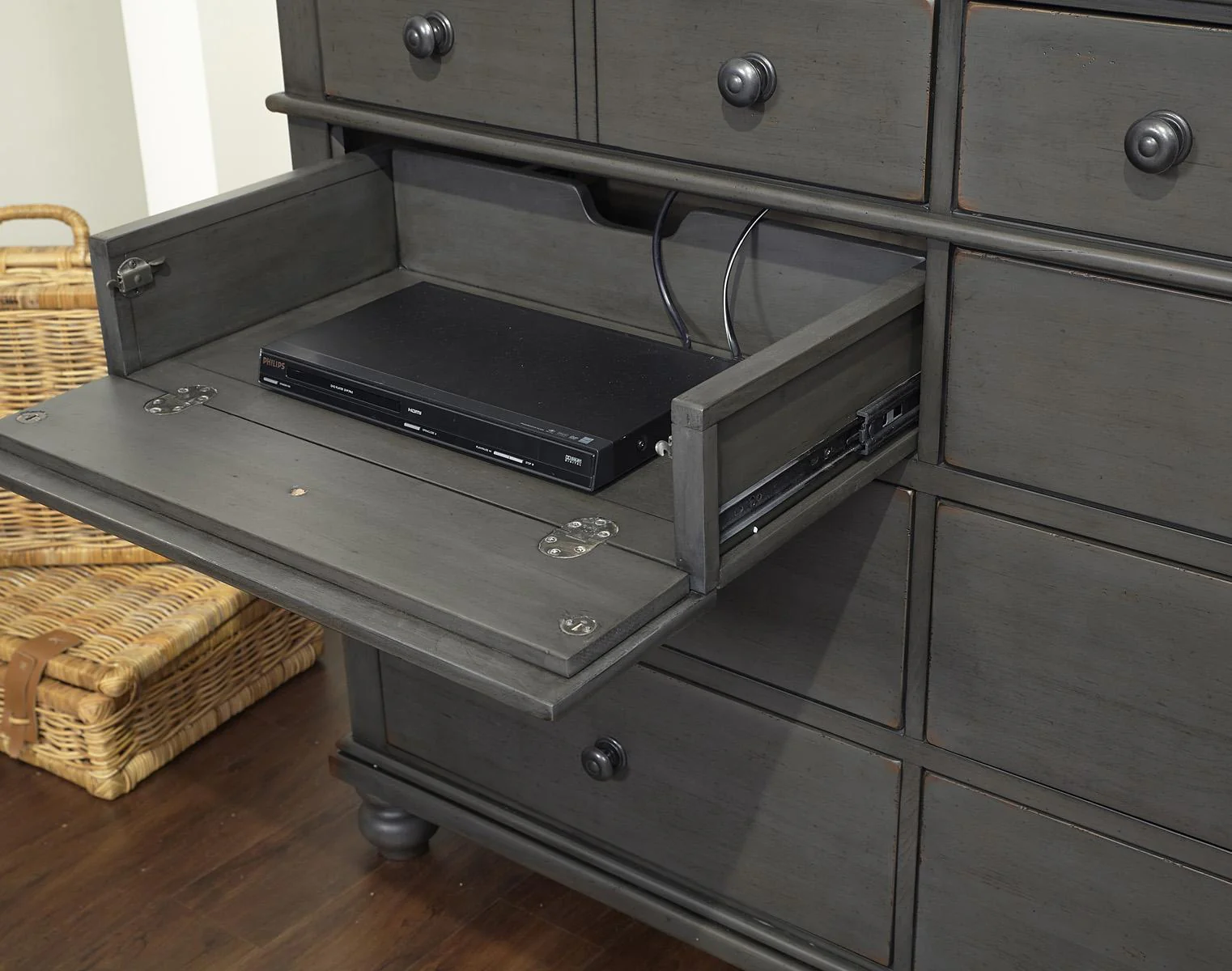 Aspenhome Oxford 8 Drawer Chesser in Peppercorn - Image 2