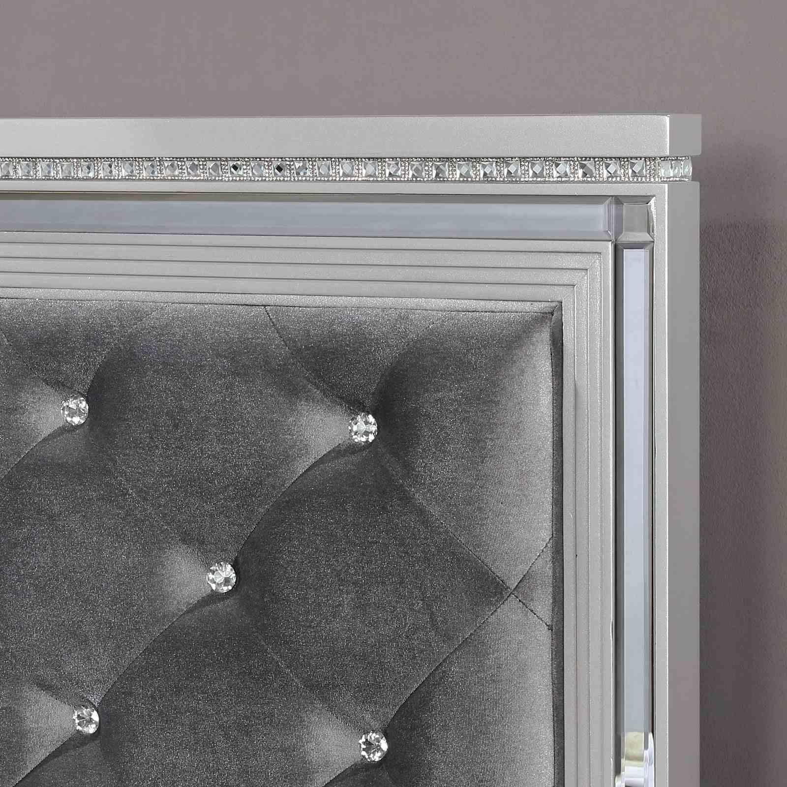Belleterre E.King Bed, Silver - Image 3