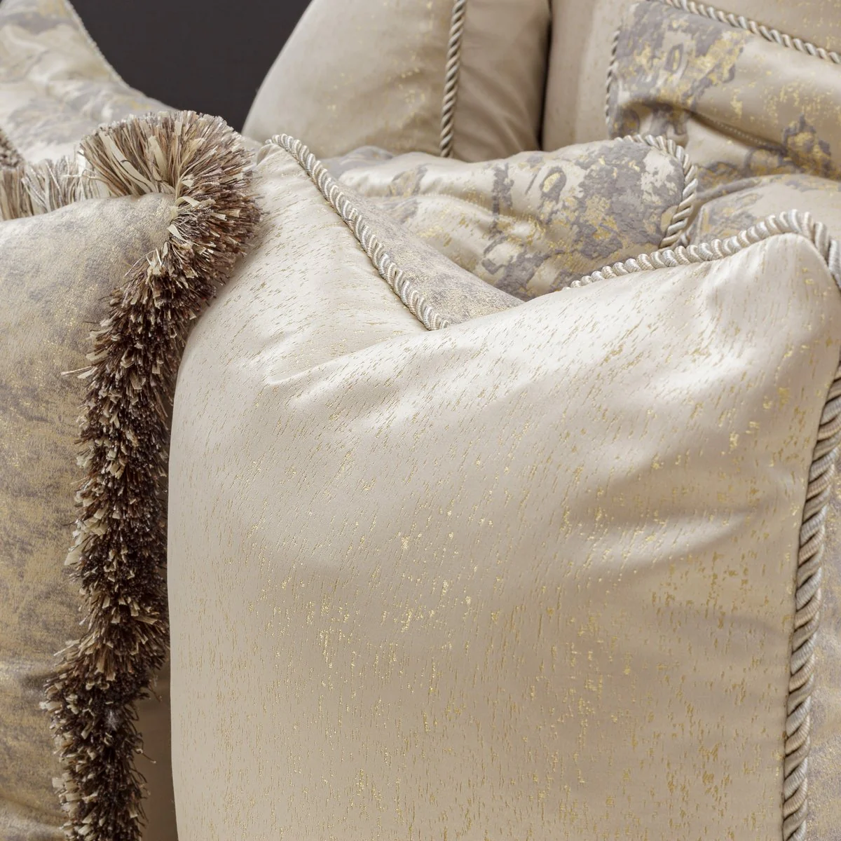 Bennett 10-Piece King Comforter Set - Champagne - Image 7