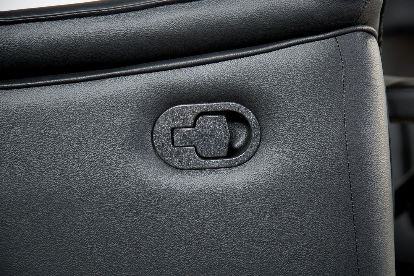 Bienne Recliner, Black - Image 6