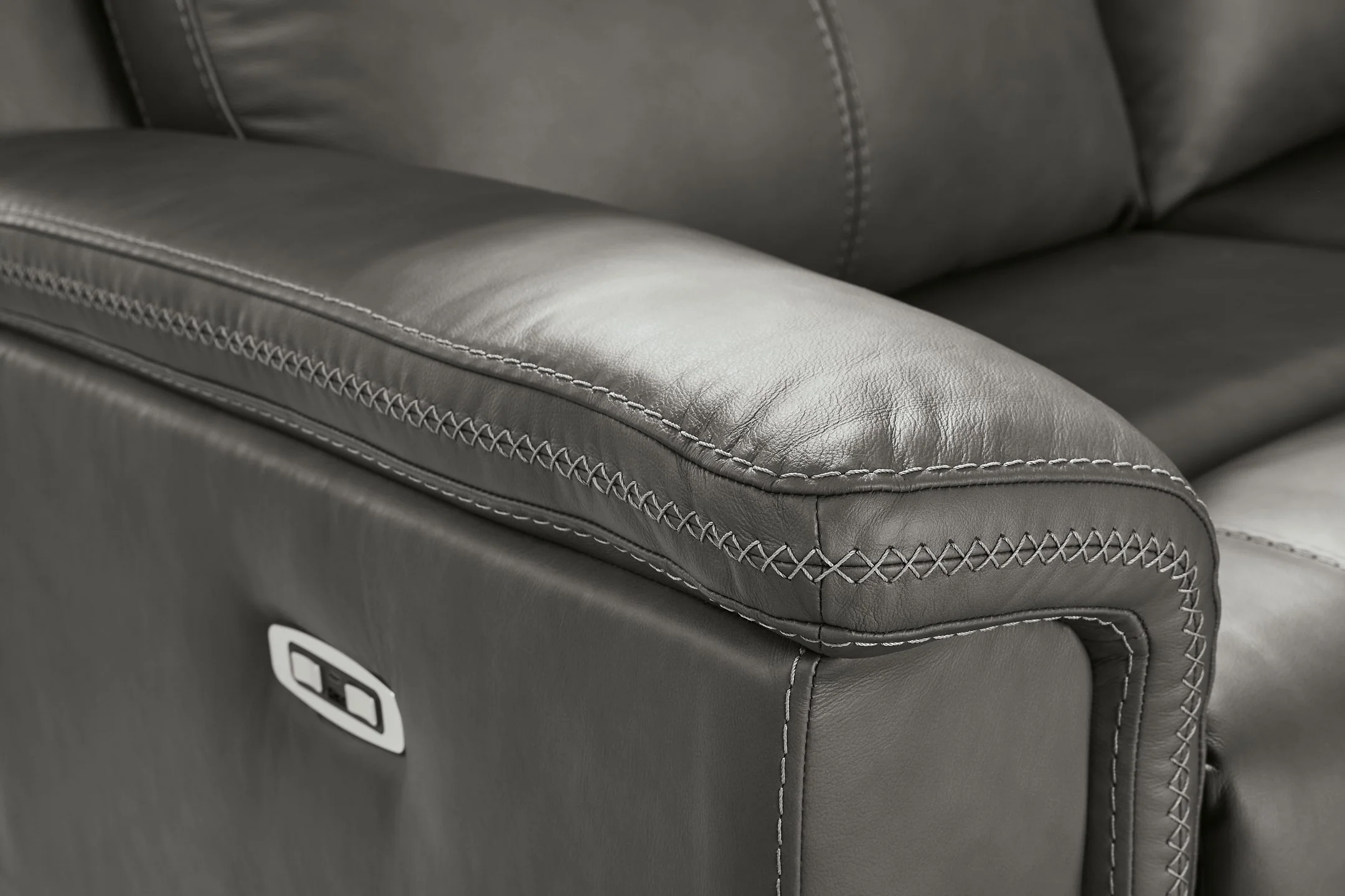 Bleckley Power Reclining Loveseat with Console - Image 24