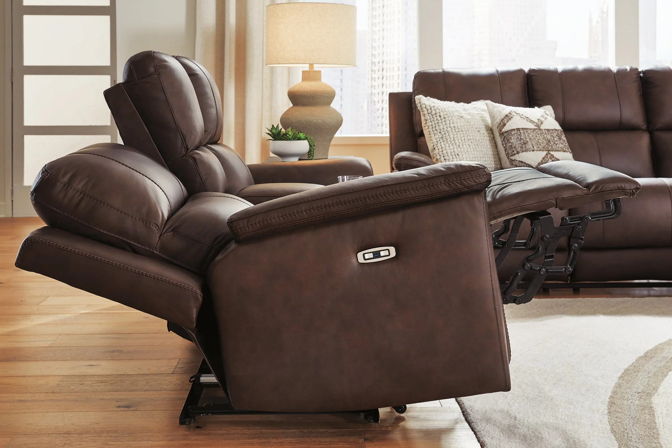 Bleckley Power Reclining Loveseat with Console - Image 9