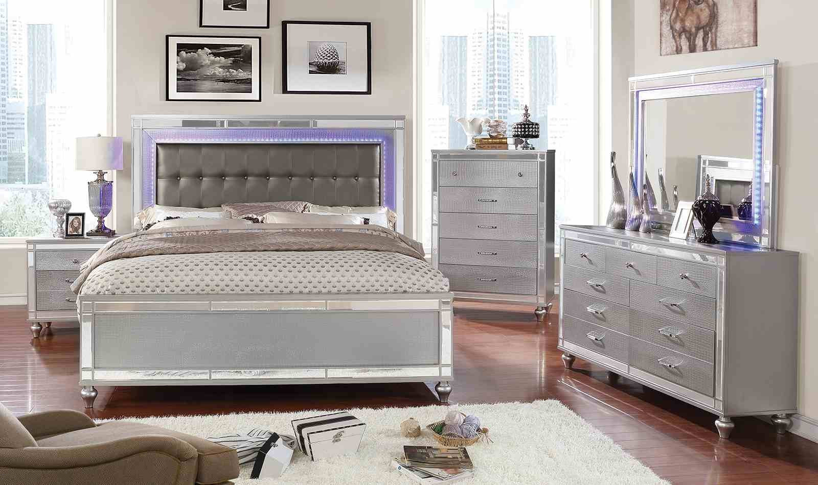 Brachium Queen Bed, Silver - Image 2