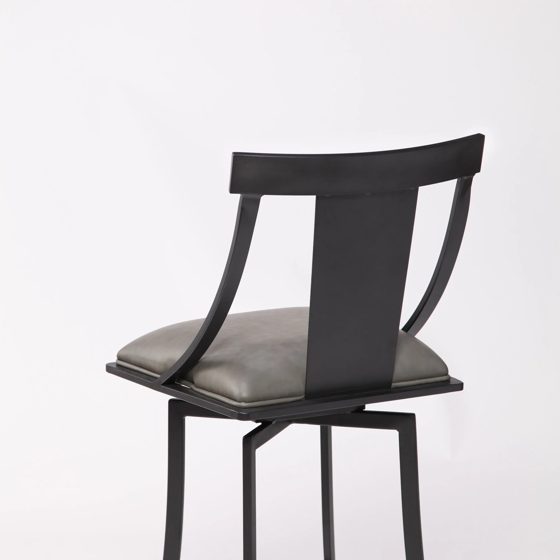 Brisbane Contemporary 30" Bar Height Barstool in Matte Black Finish and Vintage Gray Faux Leather - Image 3