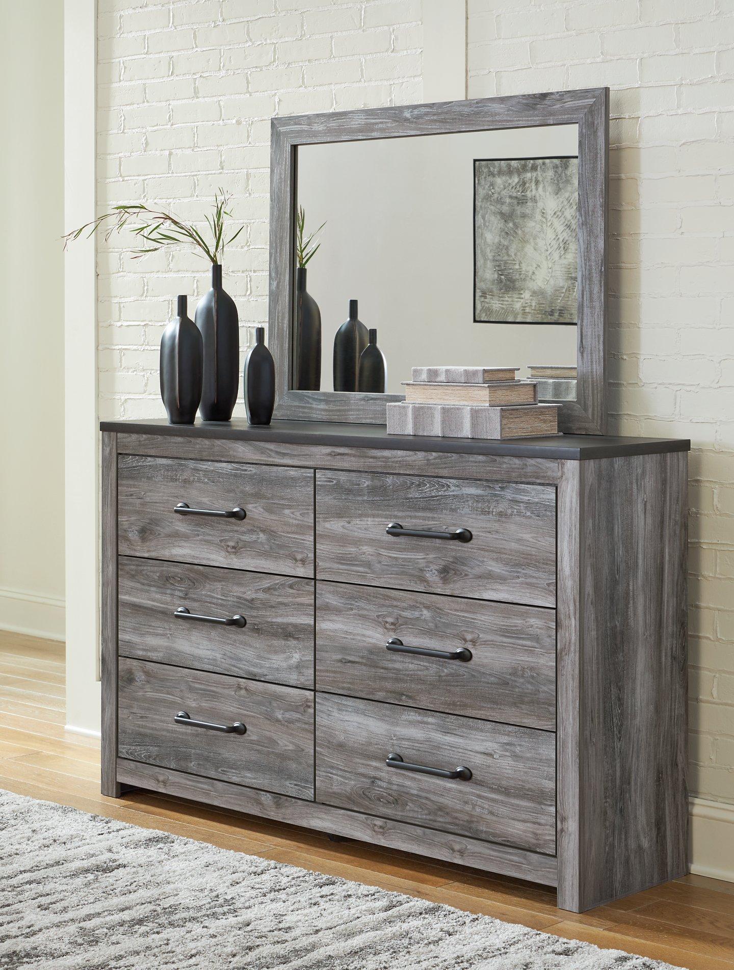Bronyan Bedroom Set - Image 18