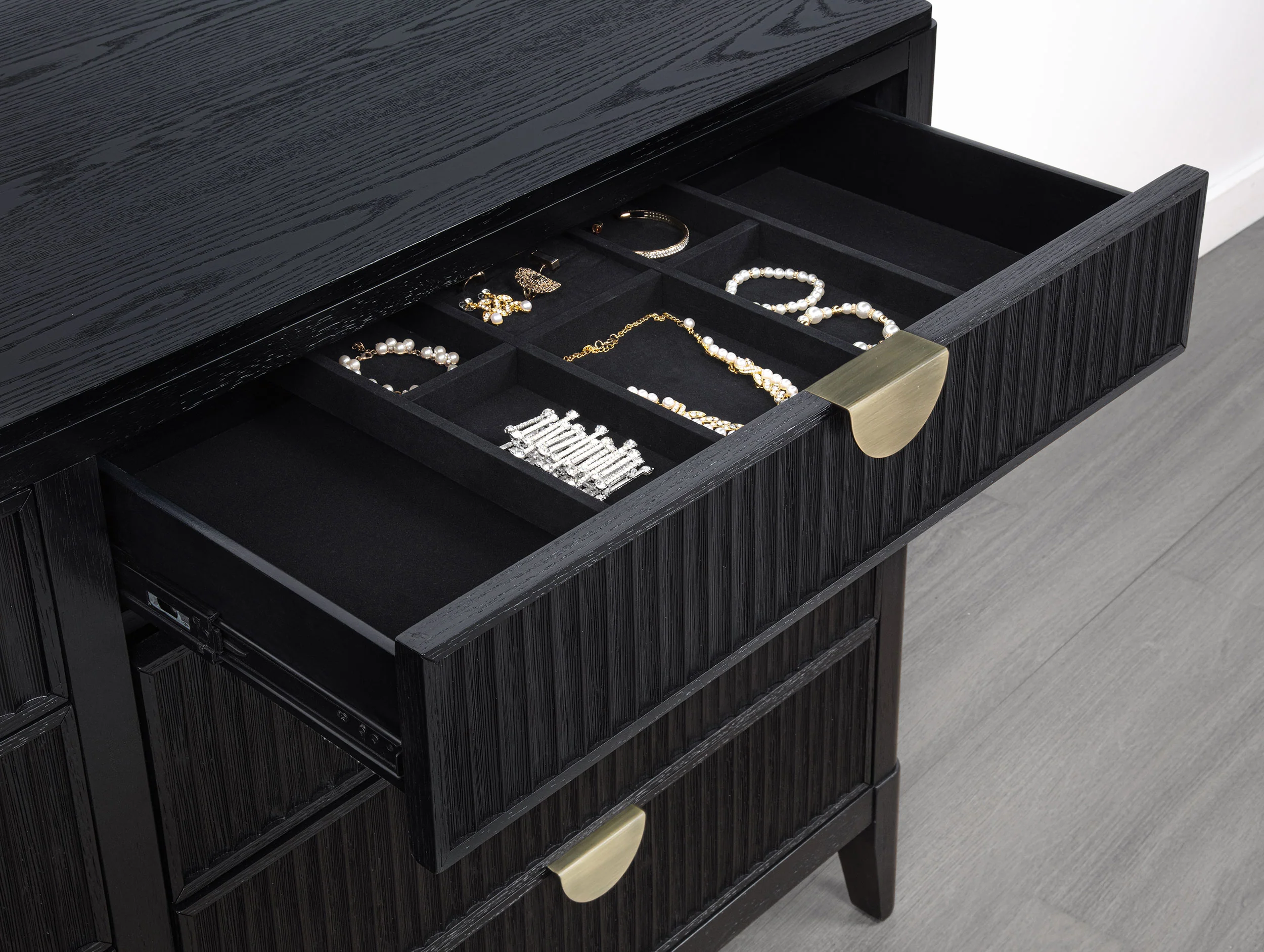 Brookmead Dresser with Mirror - Image 10