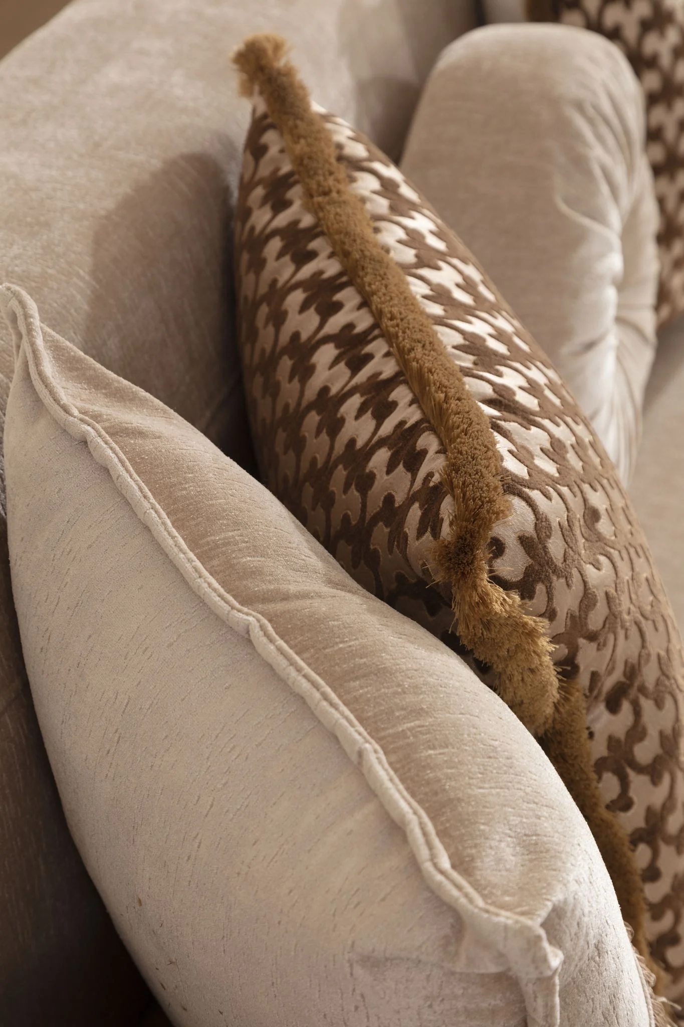 Carmen Loveseat - Image 6