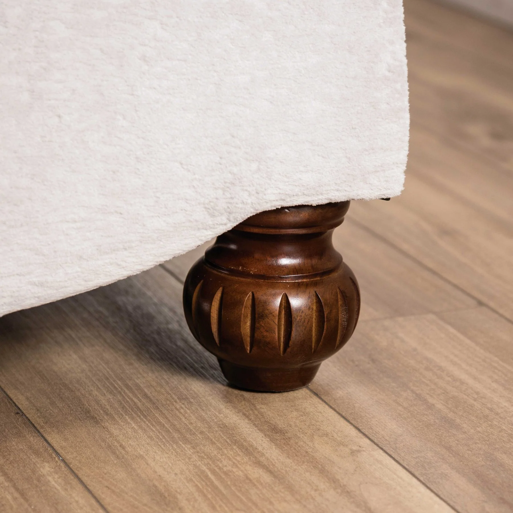Catalonia Loveseat, Beige/Dark Cherry - Image 8