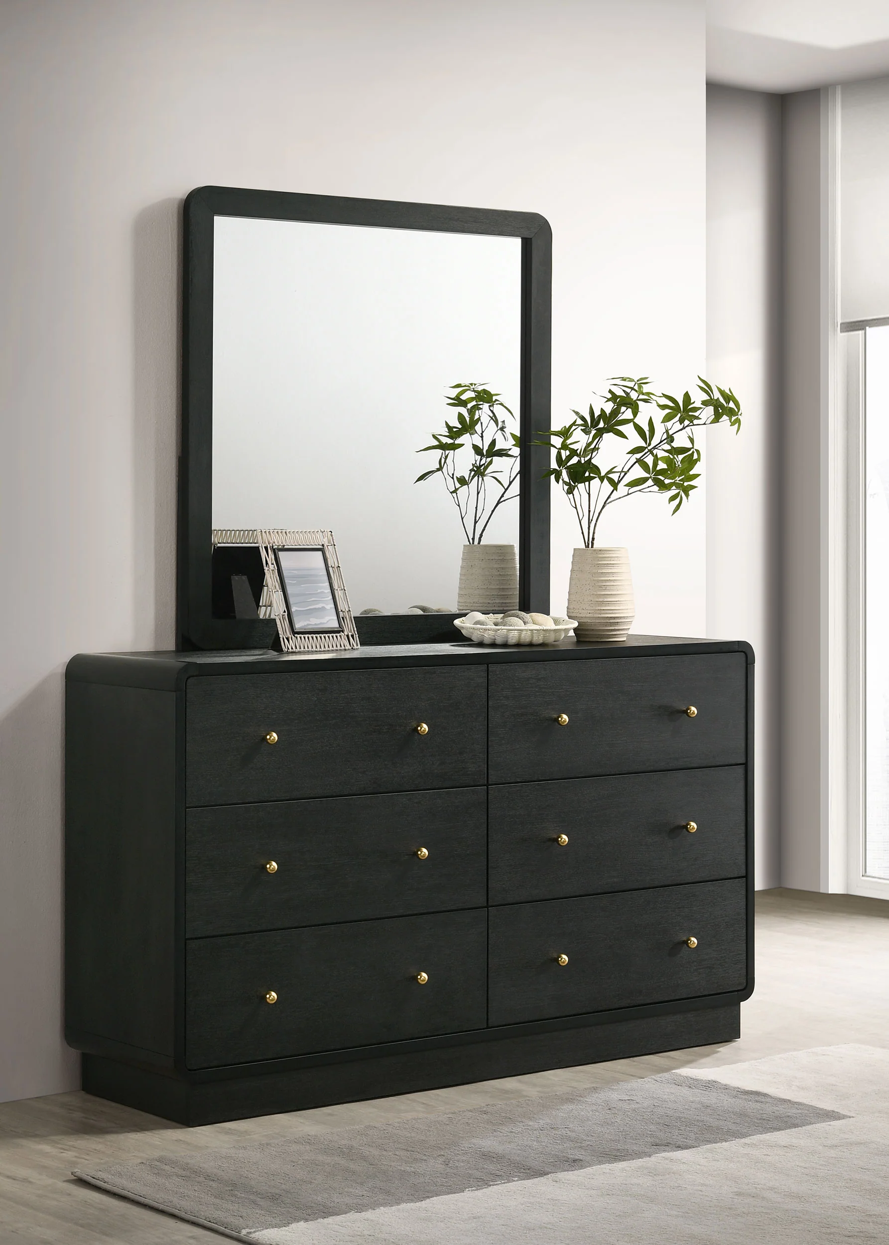 Cavelle Dresser with Mirror - Image 2