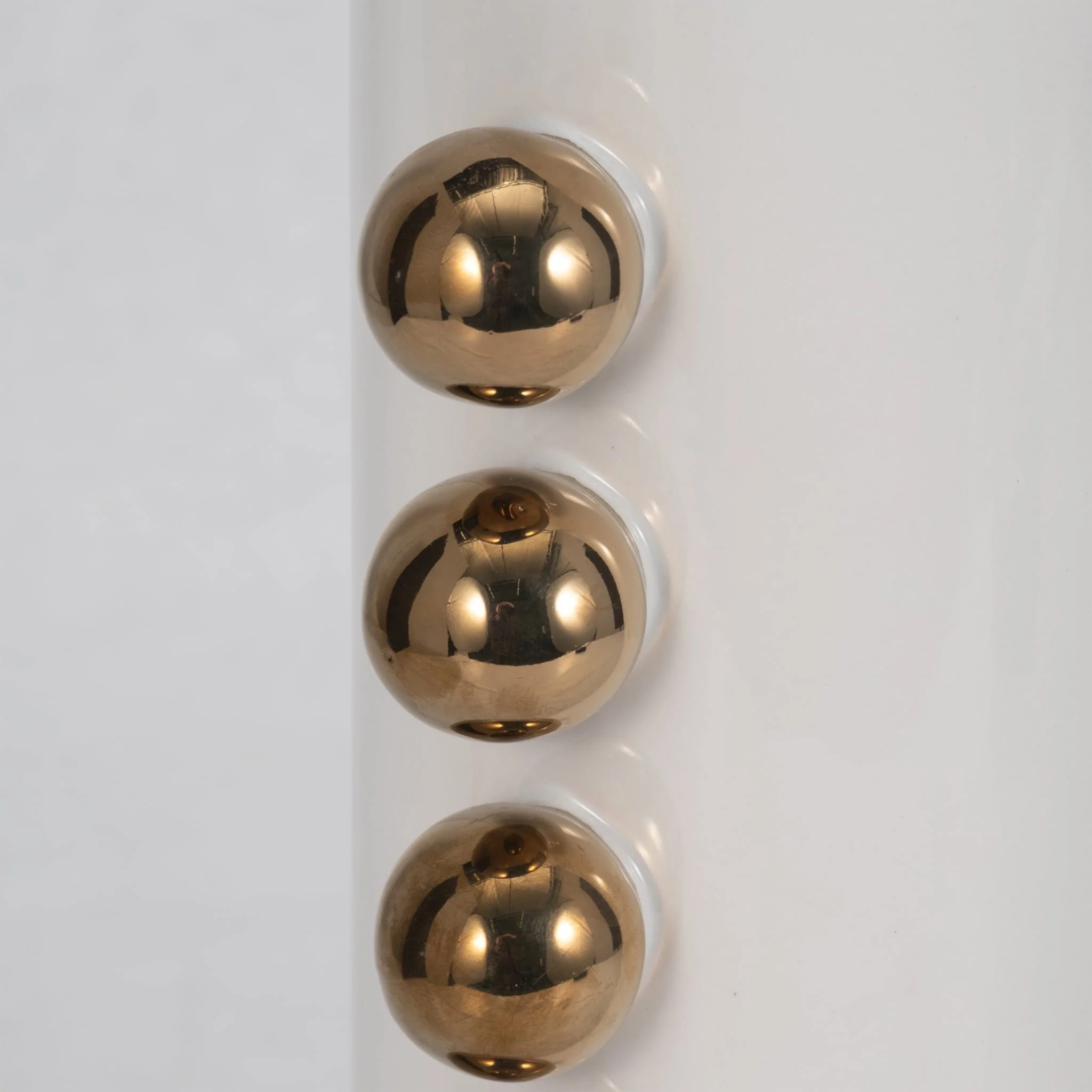Cer, 13" Vase W/ Side Knobs, White/gold - Image 5