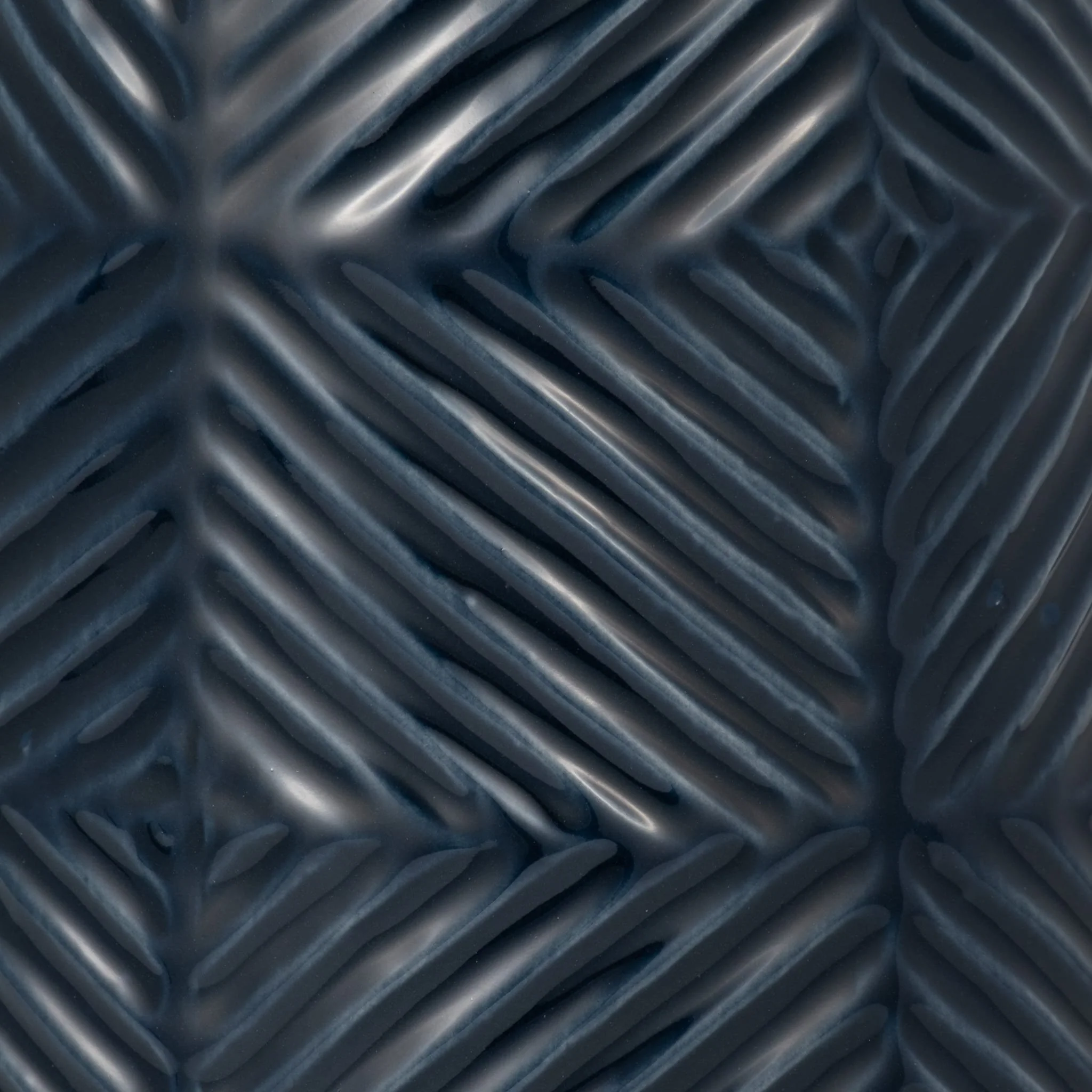 Cer, 14" Textured Lines Vase, Navy - Image 4