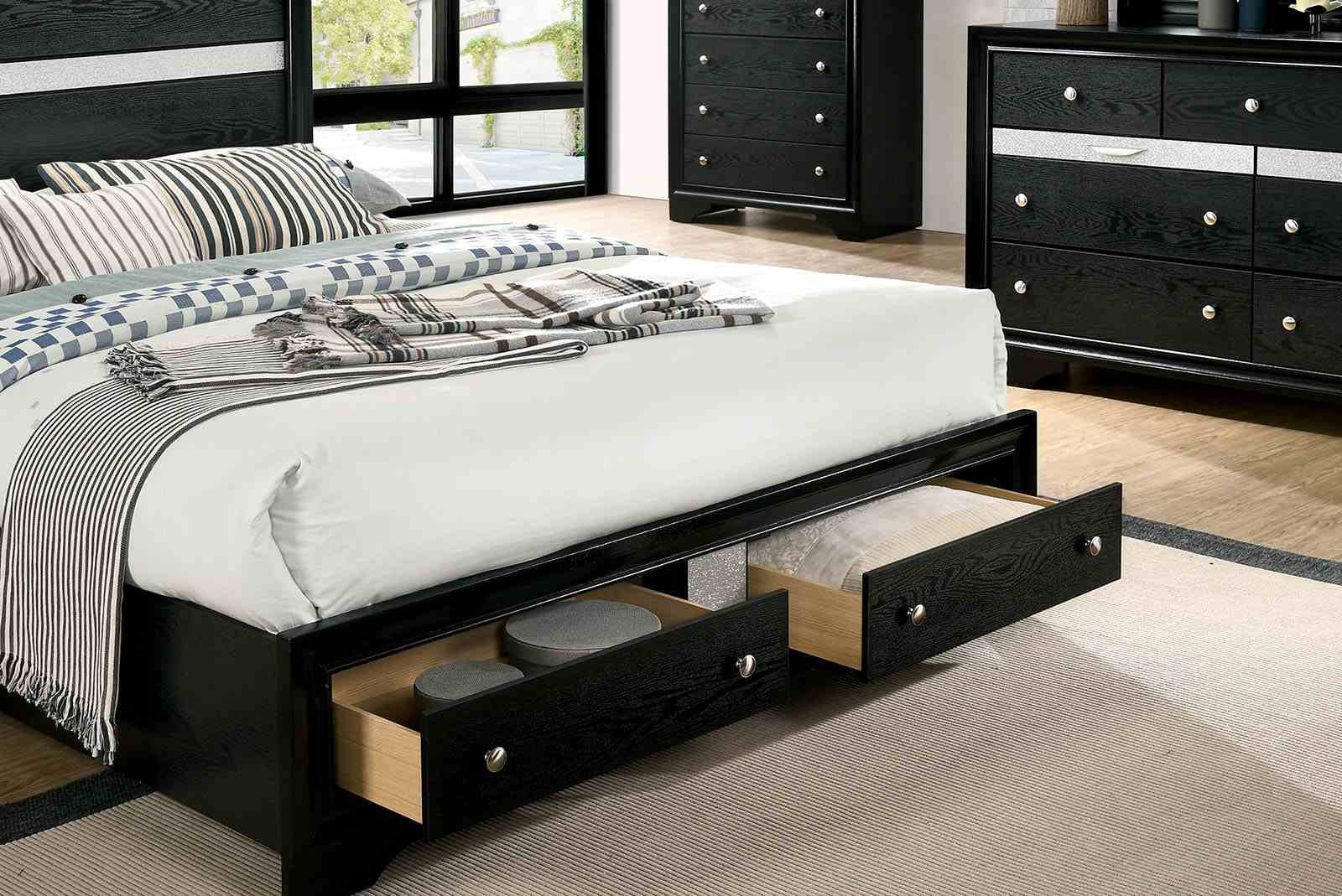 Chrissy E.King Bed, Black - Image 2