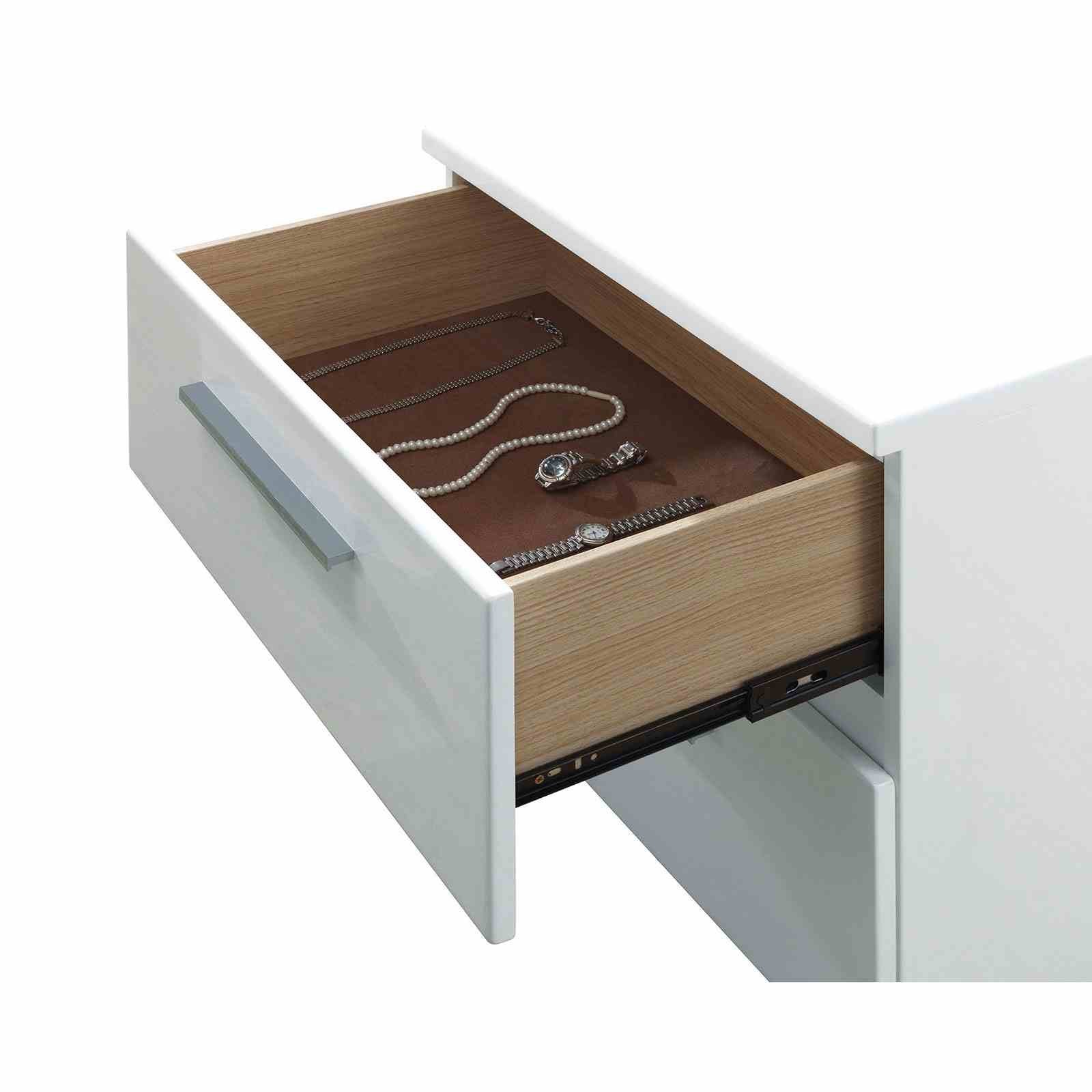 Clementine 4 Pc. Queen Bedroom Set - Image 3