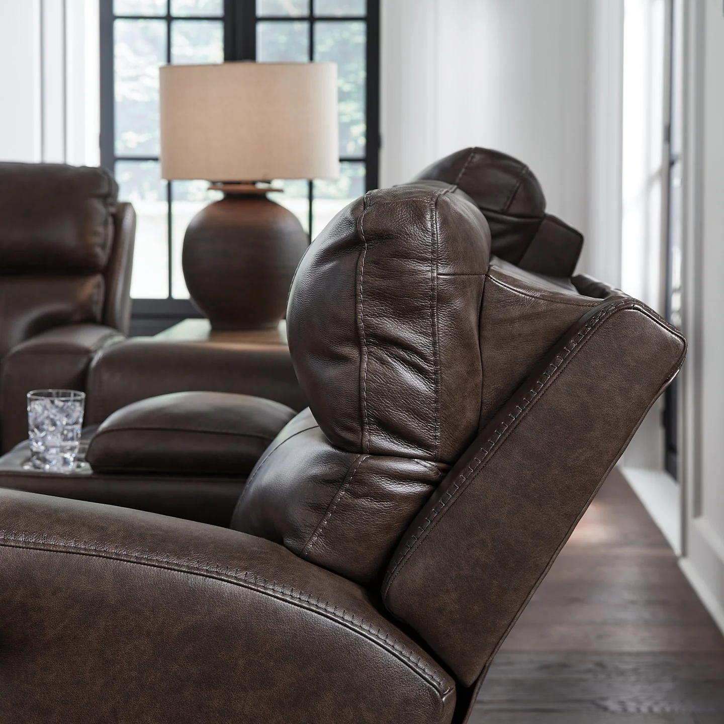 Crossplex Living Room Set - Image 7