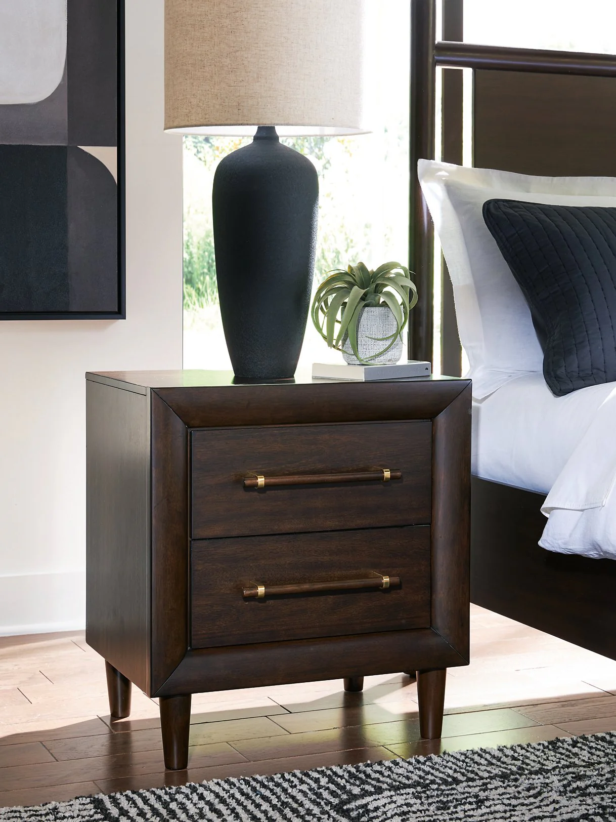 Dantenton Nightstand - Image 4