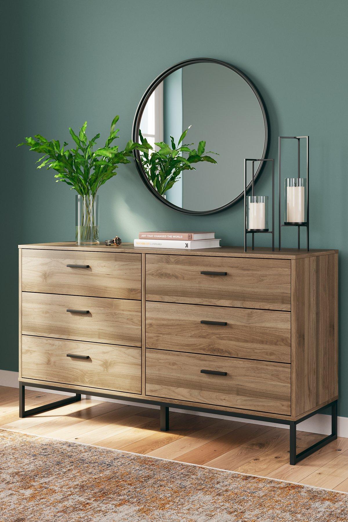 Deanlow Bedroom Package - Image 23