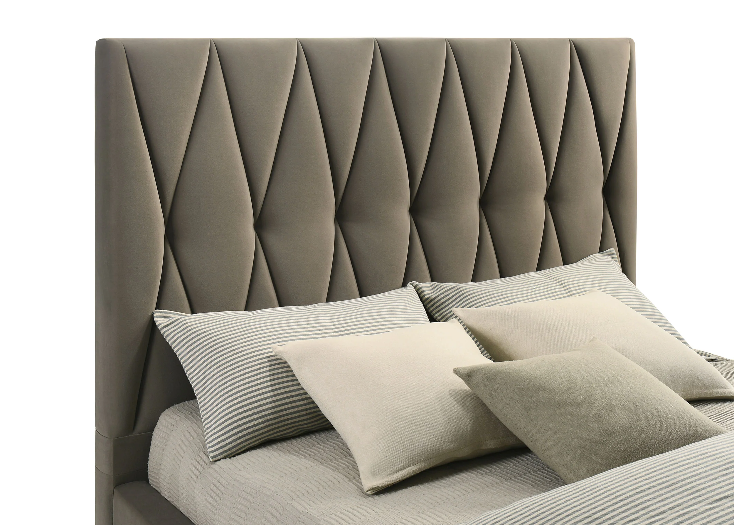 Delsea Panel Platform Bed - Image 7