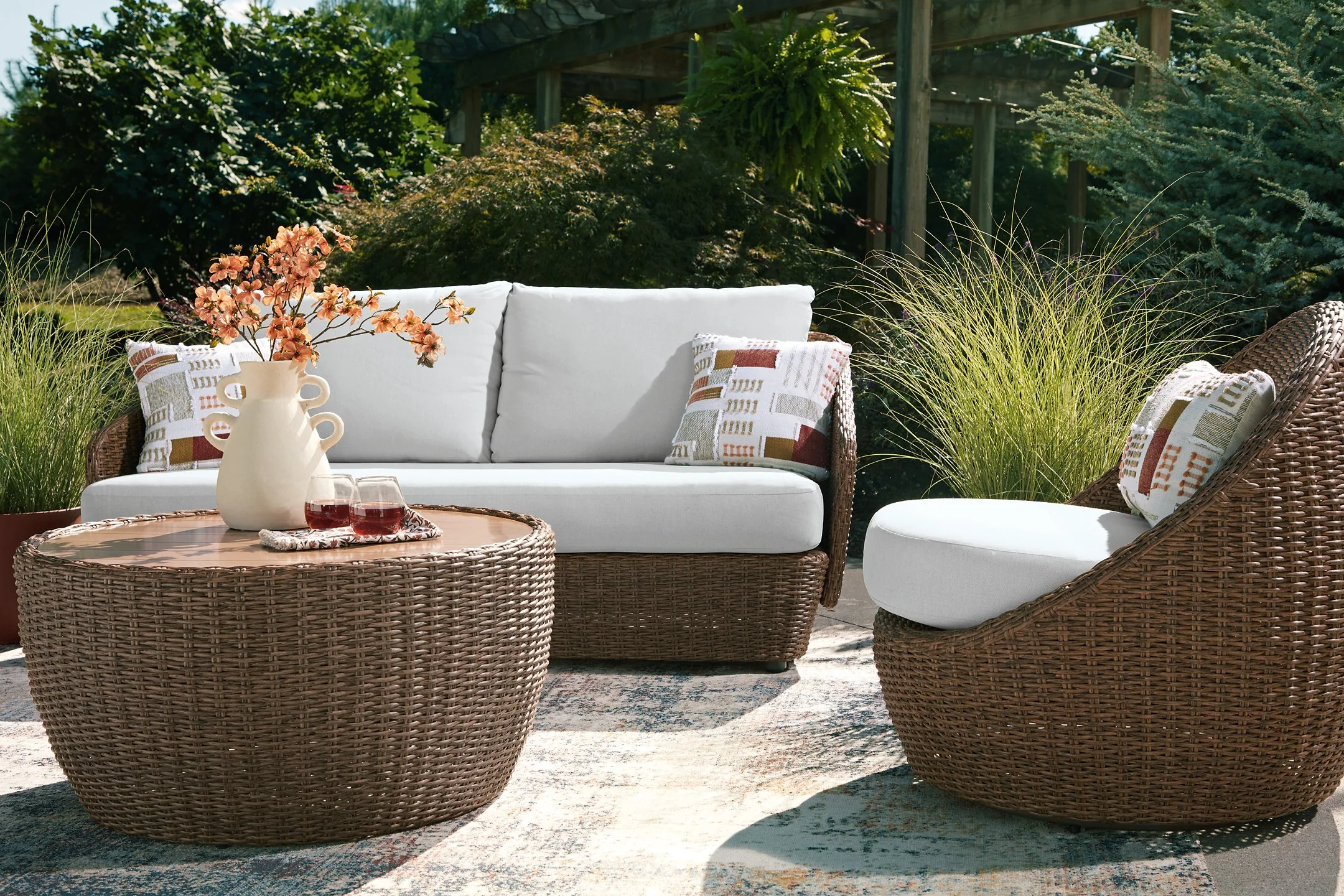 Double Point Outdoor Seating Set - Image 5