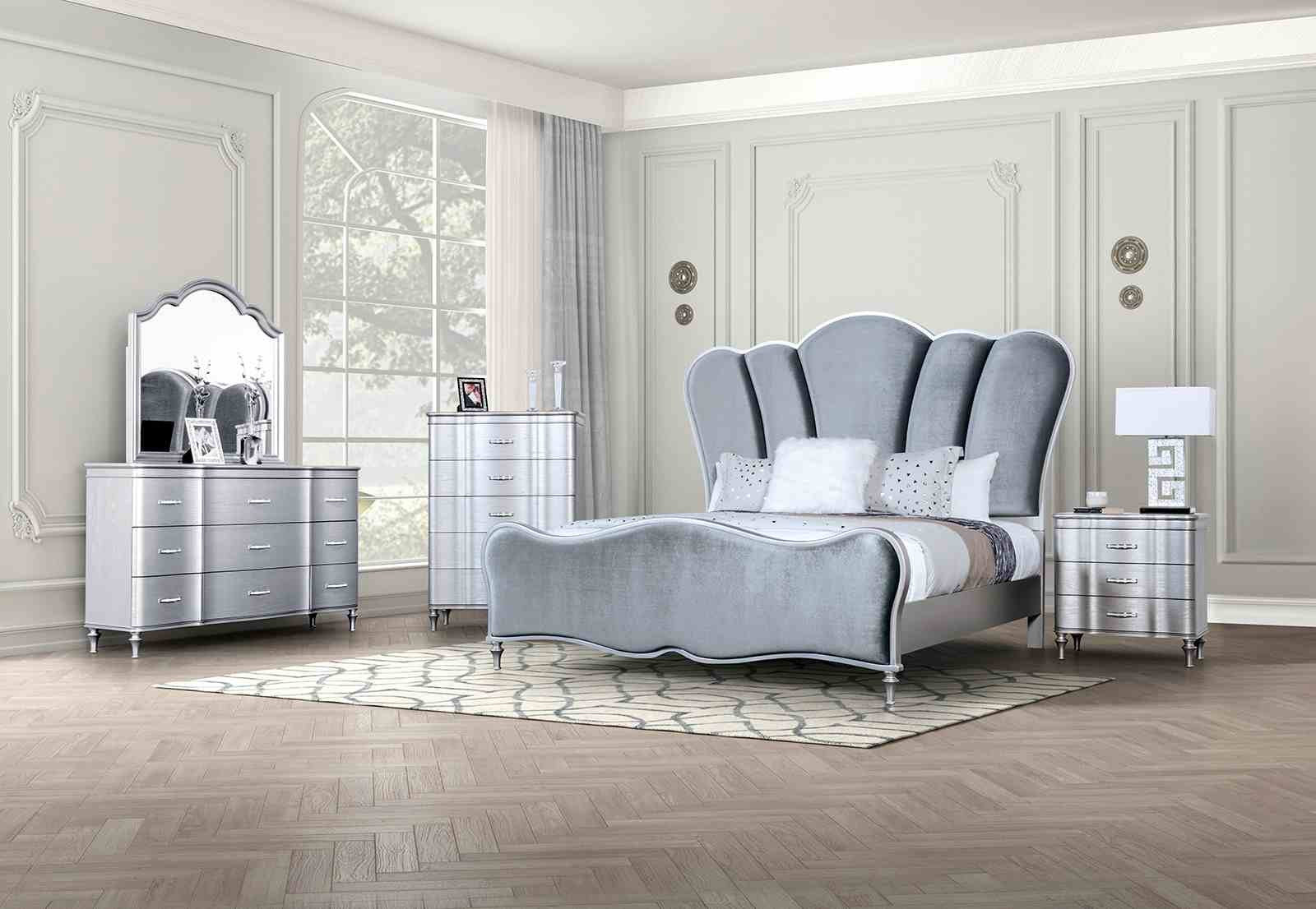 Eleanora Queen Bed, Silver - Image 2