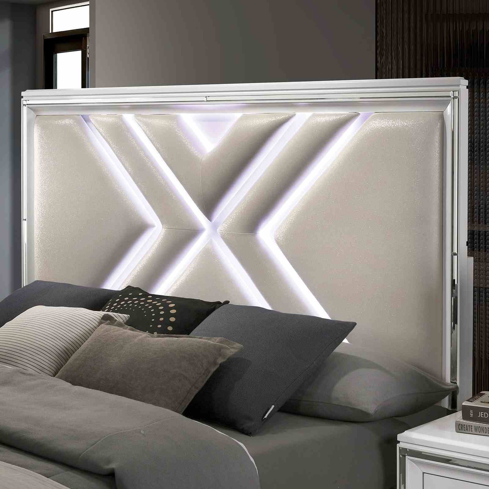 Emmeline E.King Bed, White - Image 3