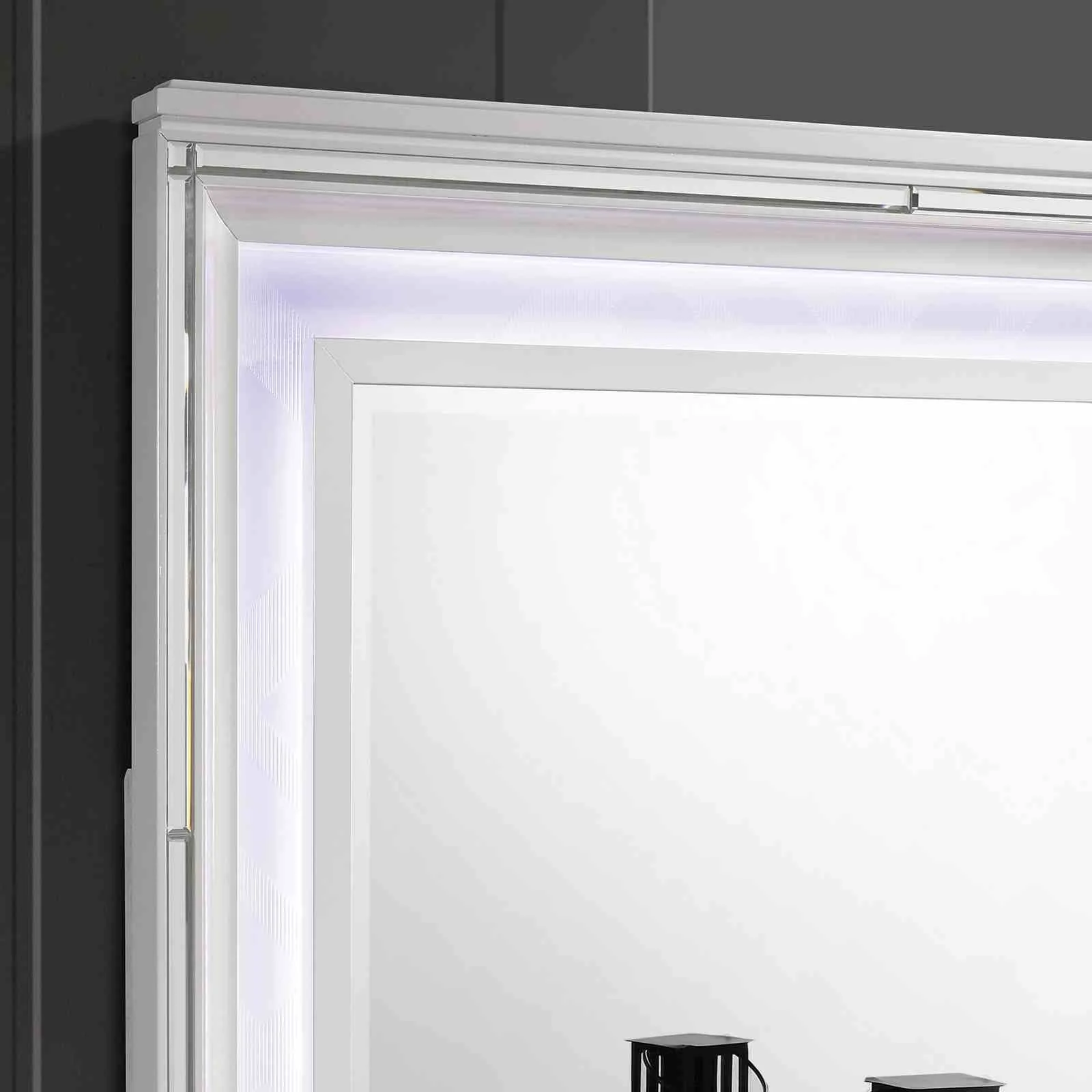 Emmeline Queen Bed, White - Image 6