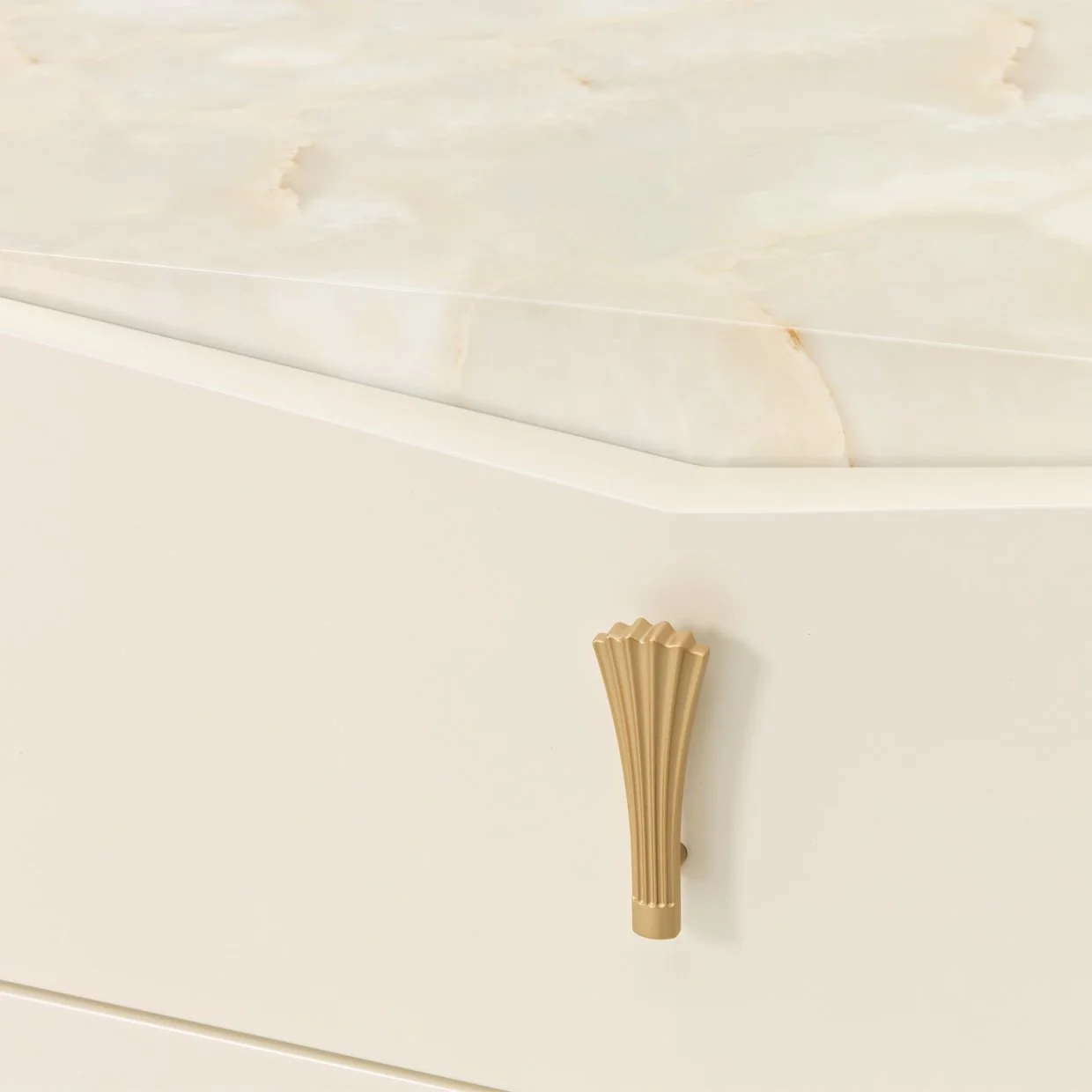 Fantosini 10-Drawer Mule Chest - Creamy Pearl - Image 11