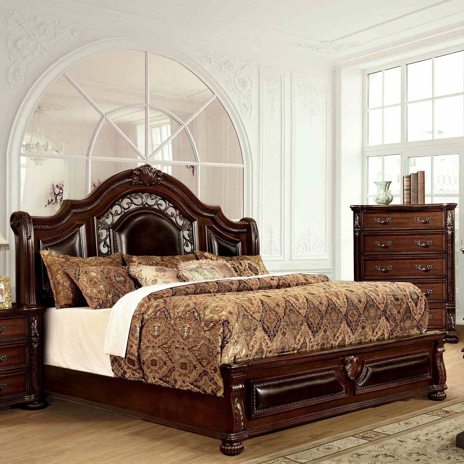 Flandreau 5 Pc. Queen Bedroom Set w/ Chest - Image 3