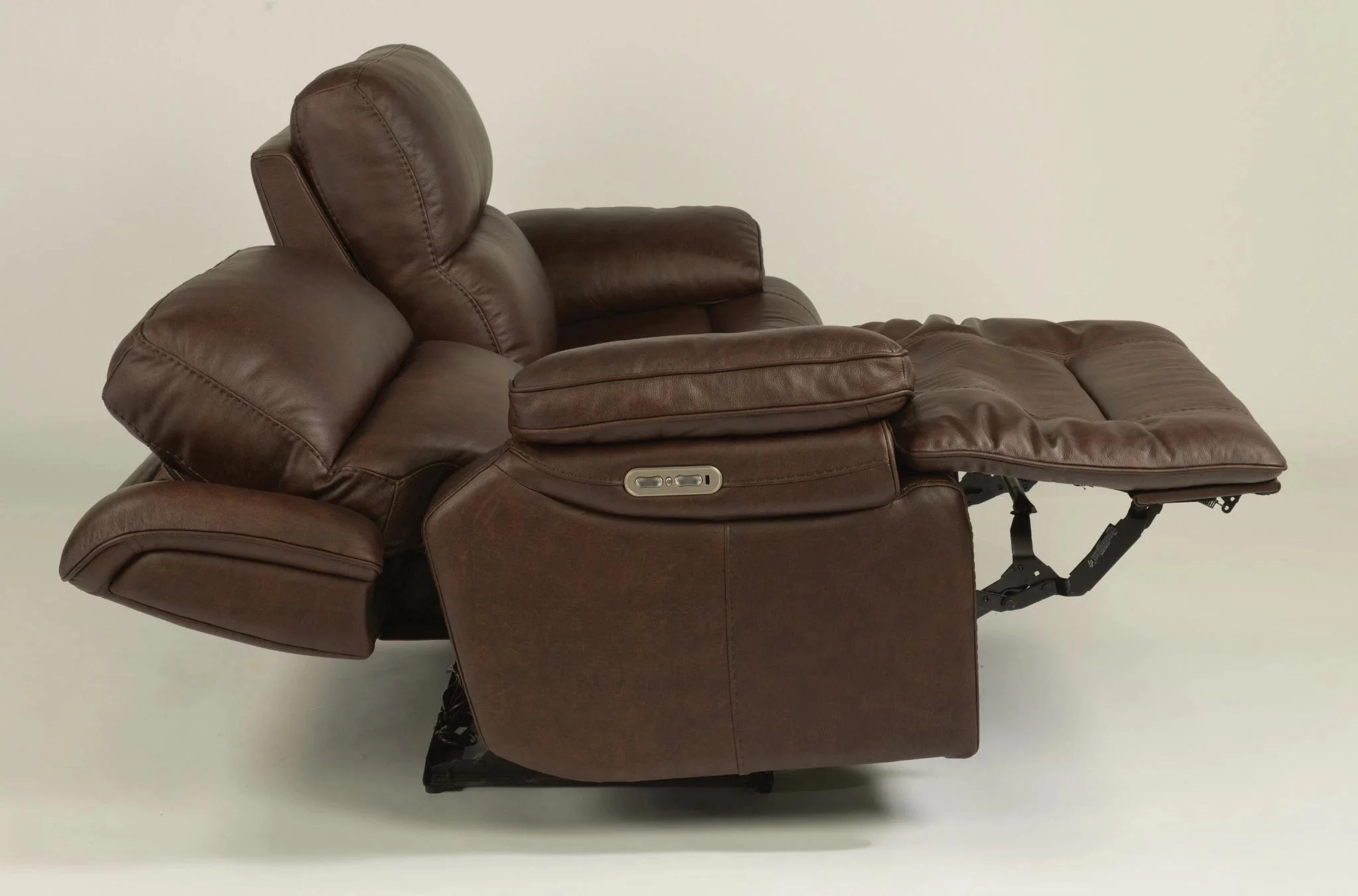 Flexsteel Latitudes Apollo Leather Power Reclining Sofa w/Power Headrests in Brown - Image 3
