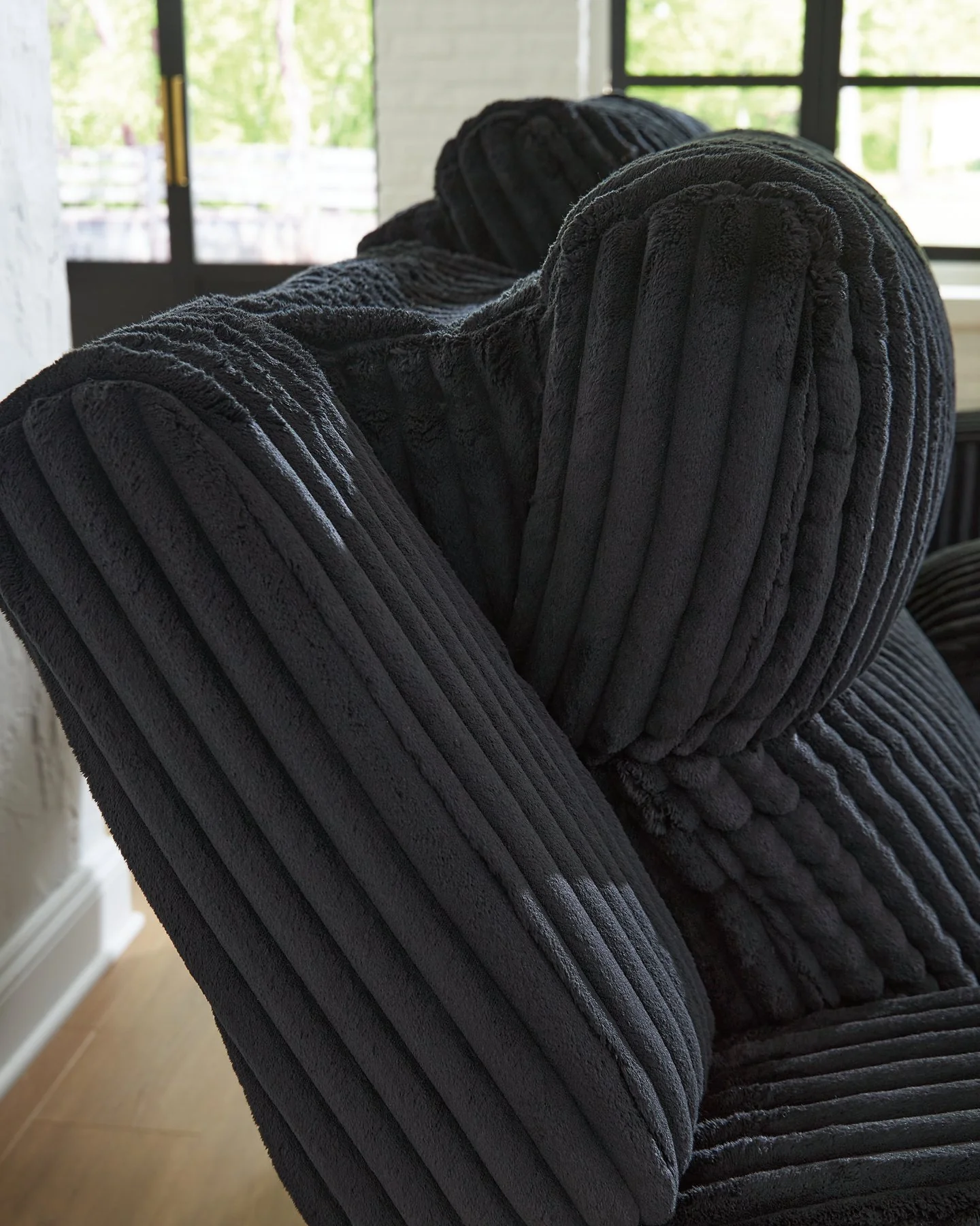 Forest Lake Living Room Set - Image 6