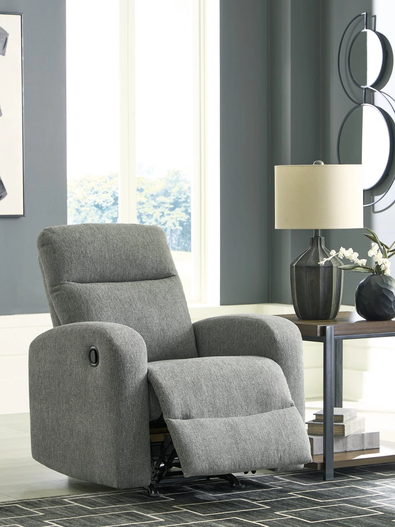 Gauntlet Recliner - Image 9