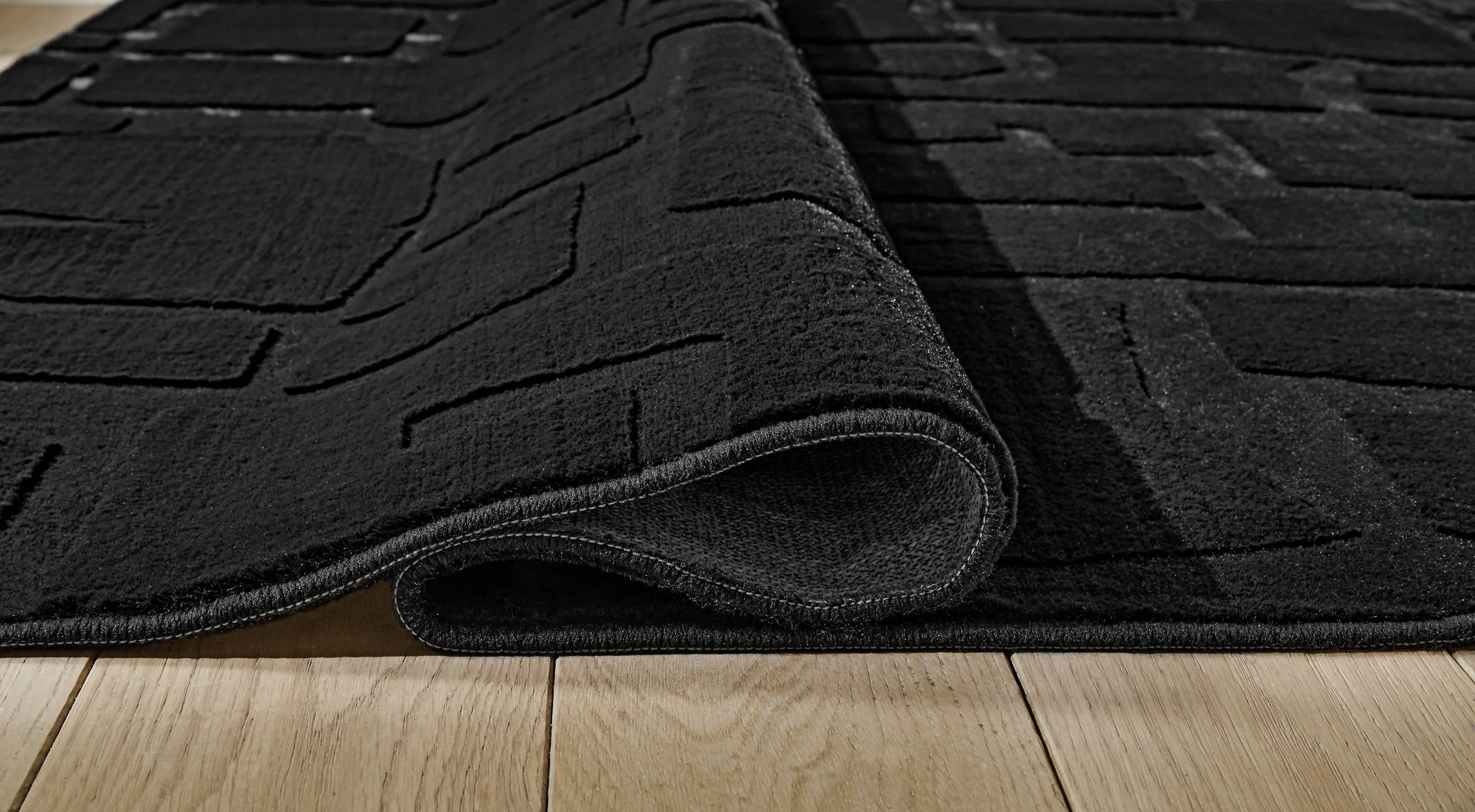 Gibbswell Washable Area Rug - Image 6