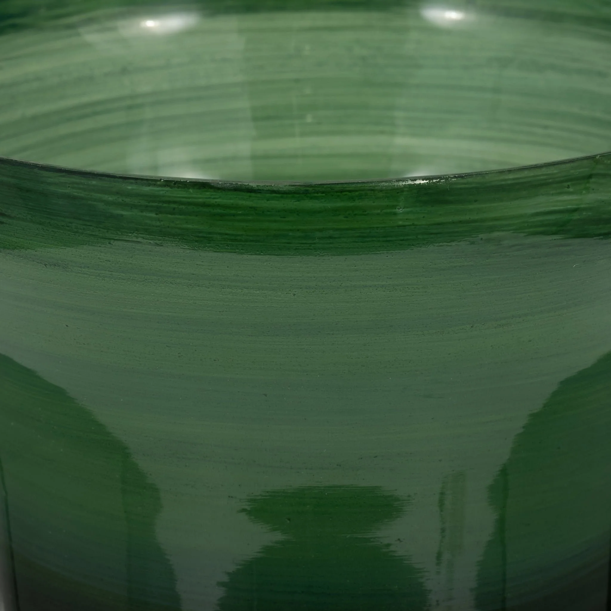 Glass, 19" 5th Ave Vase On Stand, Green/gold - Image 4