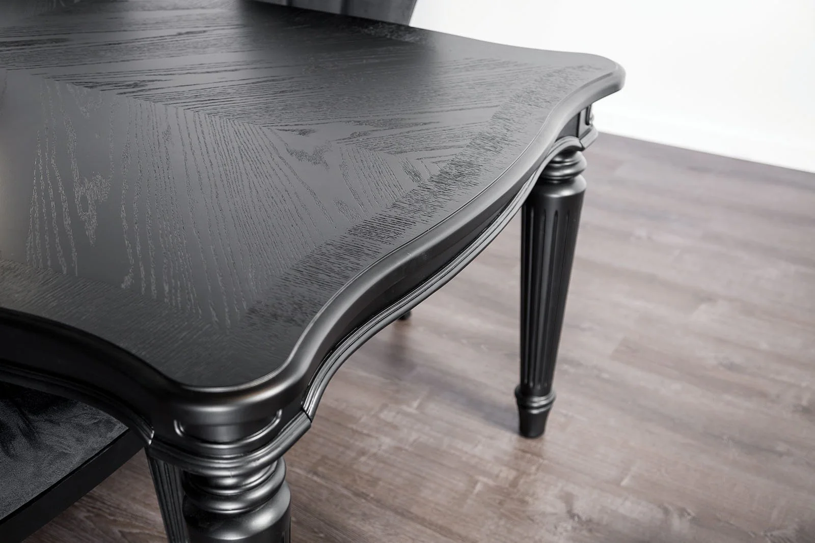 Hannoria 7 Pc. Dining Table Set - Image 3