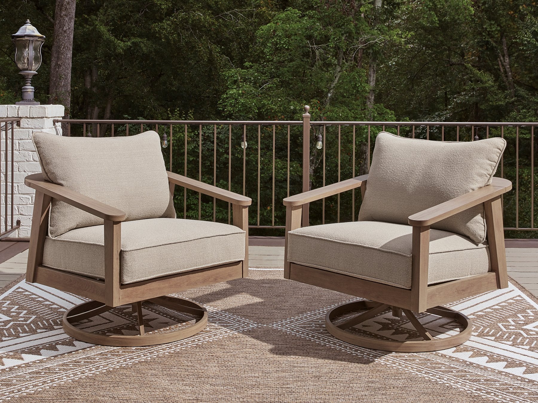 Harmony Headlands Outdoor Swivel Lounge with Cushion - Image 4