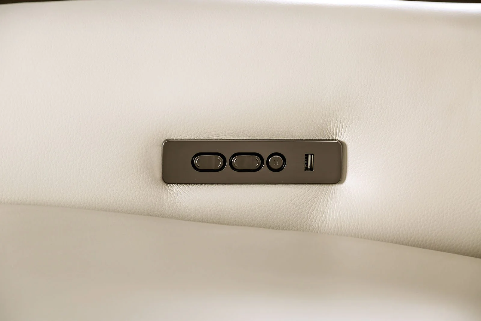 Hestia Power Sectional, Beige - Image 3