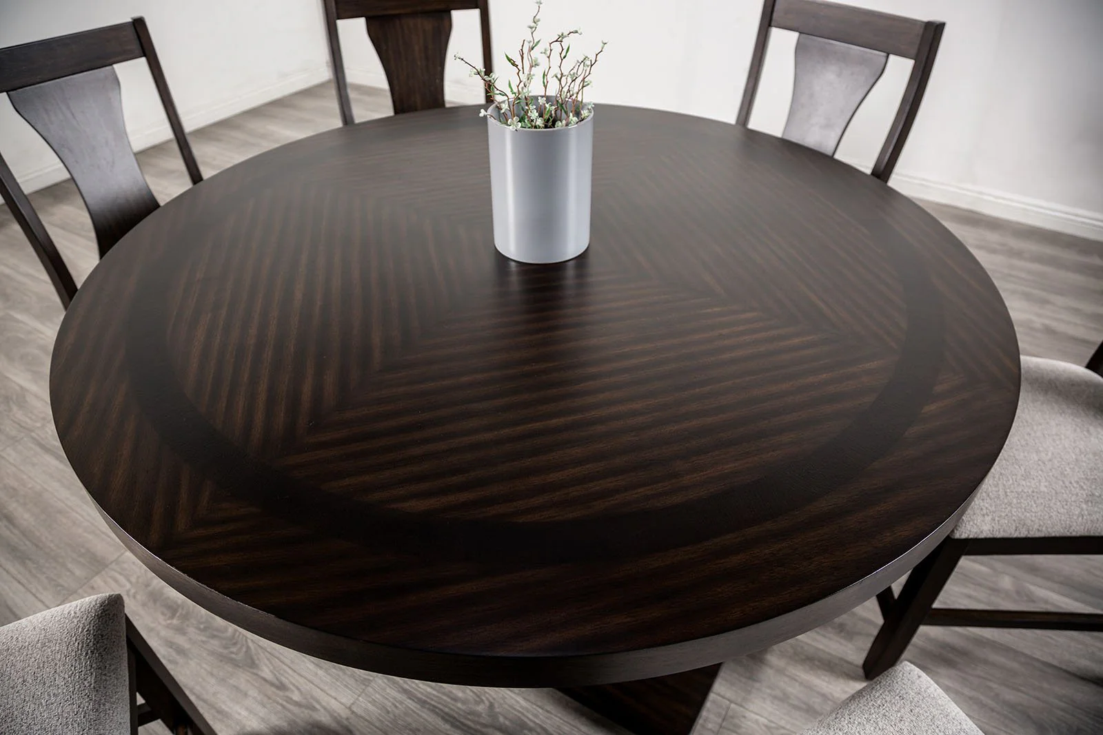 Holsworthy 5 Pc. Round Dining Set - Image 4