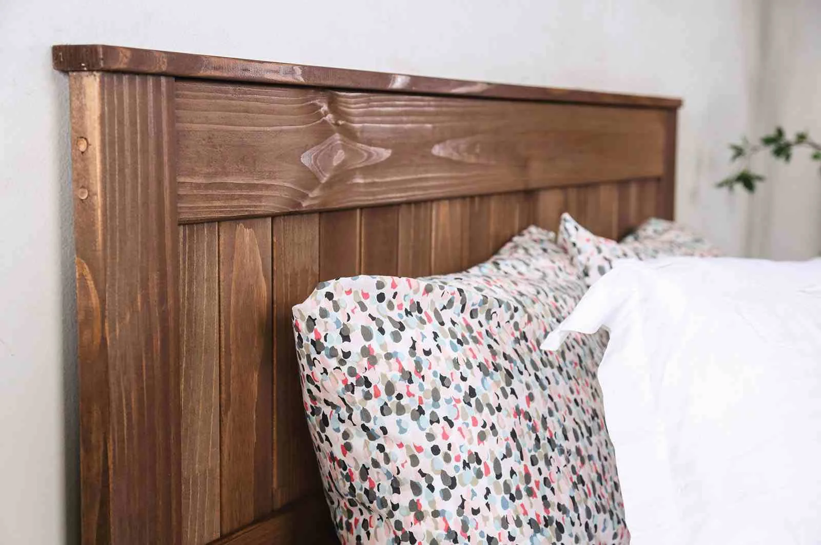 Ila Queen Headboard, Mahogany - Image 3
