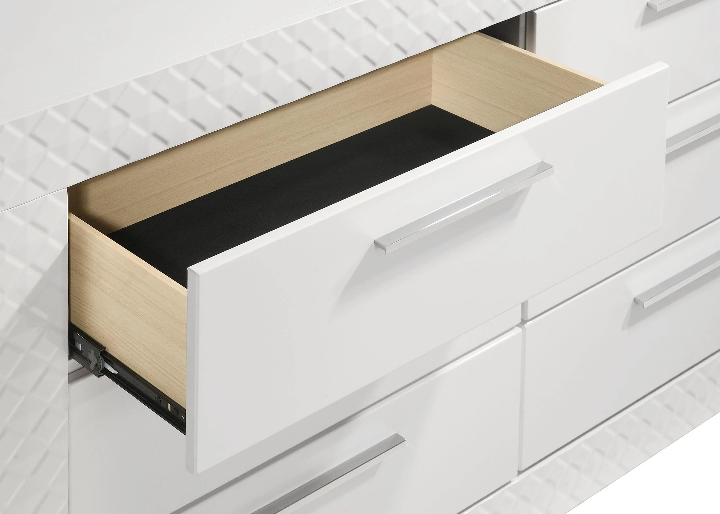 Ives Dresser - Image 10